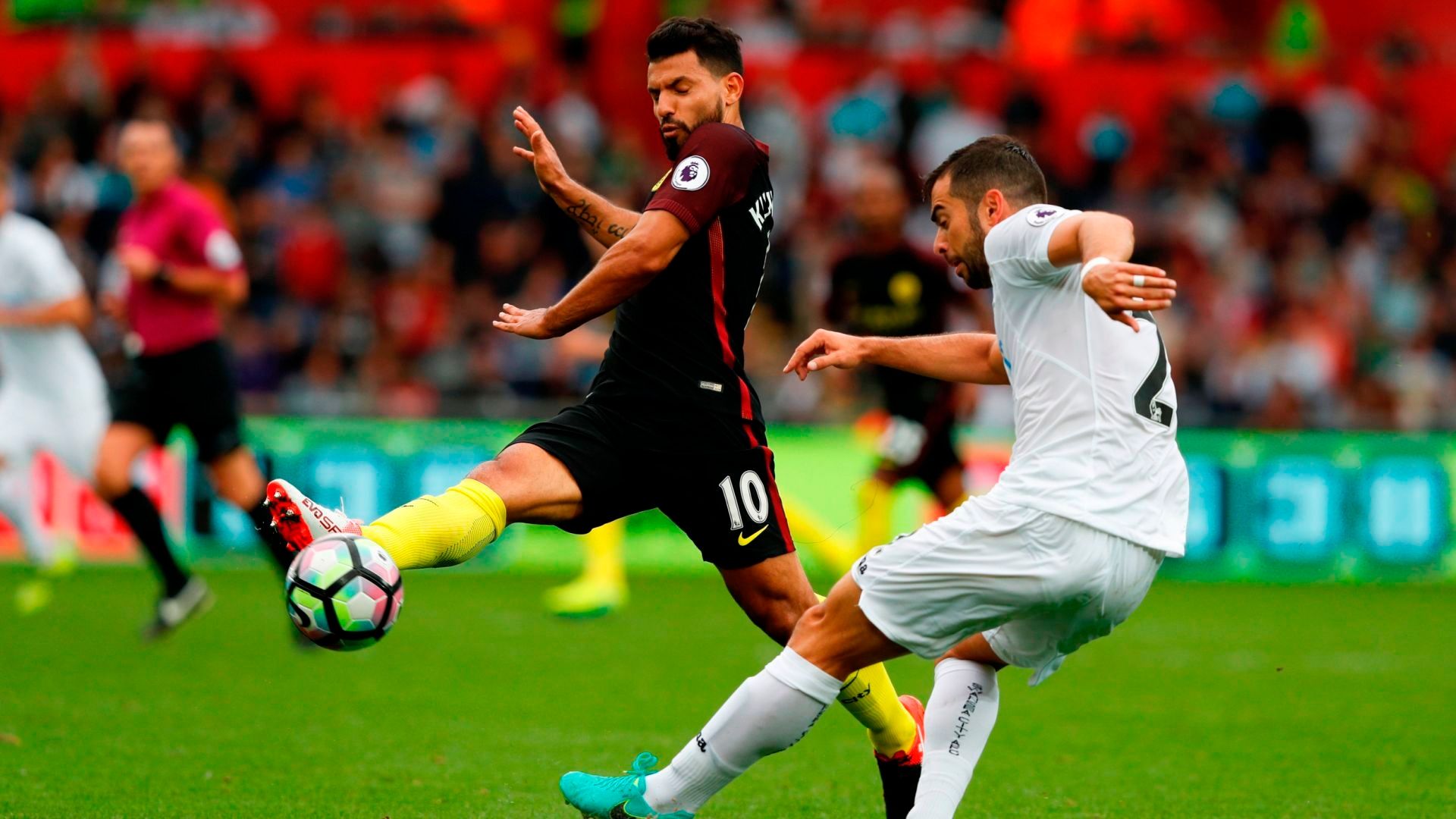 Sergio Aguero vs Jordi Amat