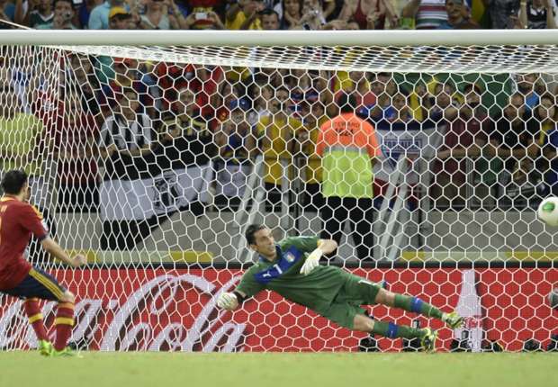 Xavi buffon spain italy