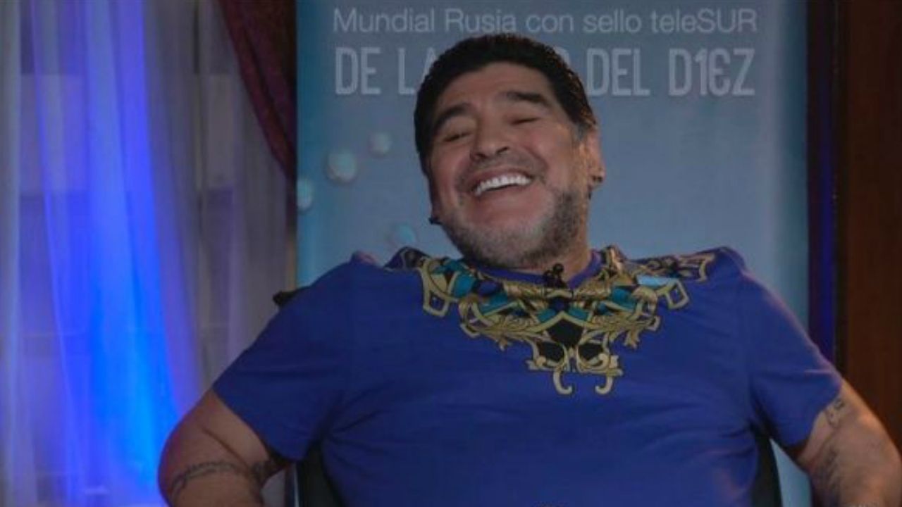 Diego Maradona show "The Hand of god"