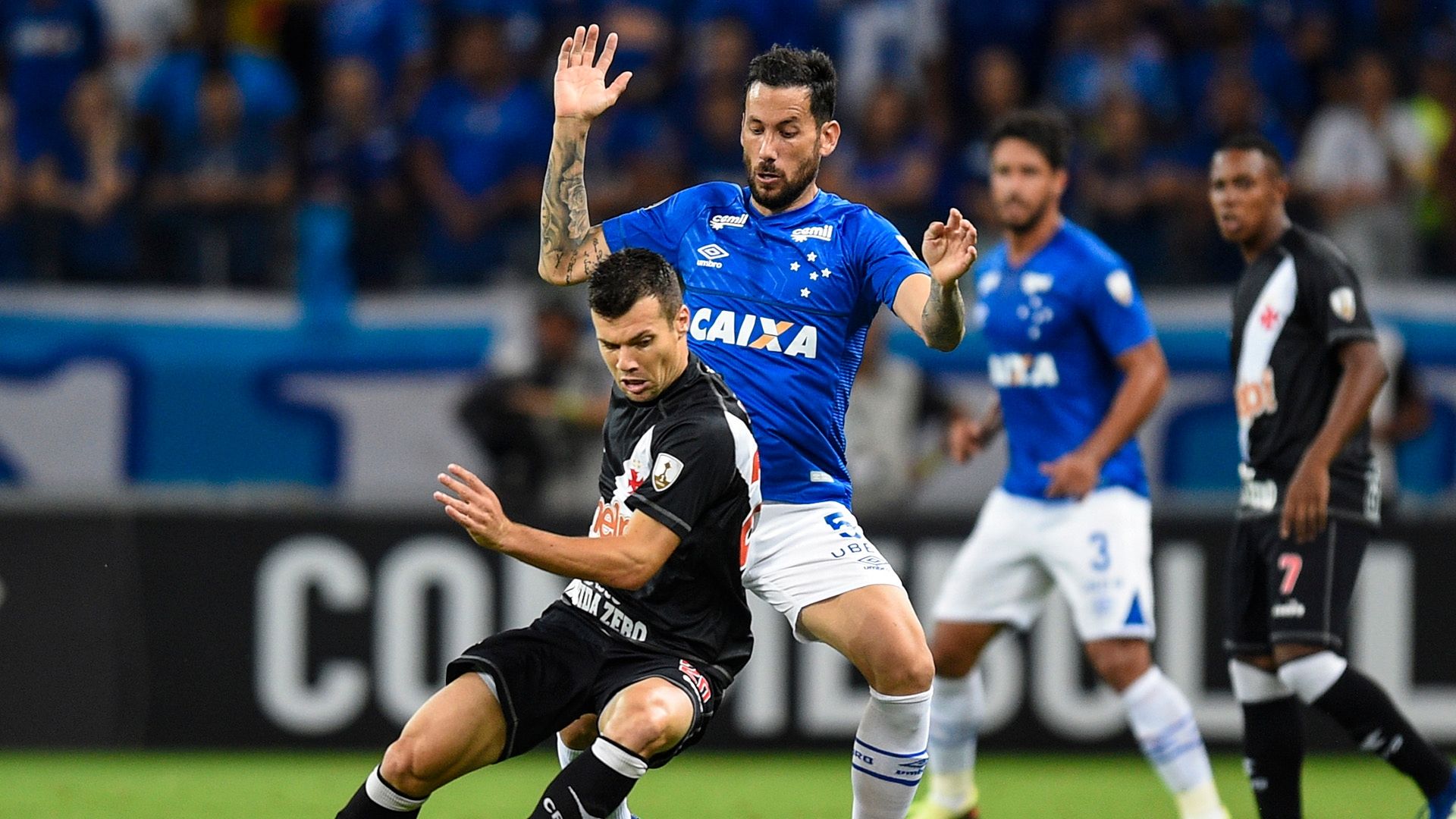 Ariel Cabral Wagner Cruzeiro Vasco 04042018 Copa Libertadores