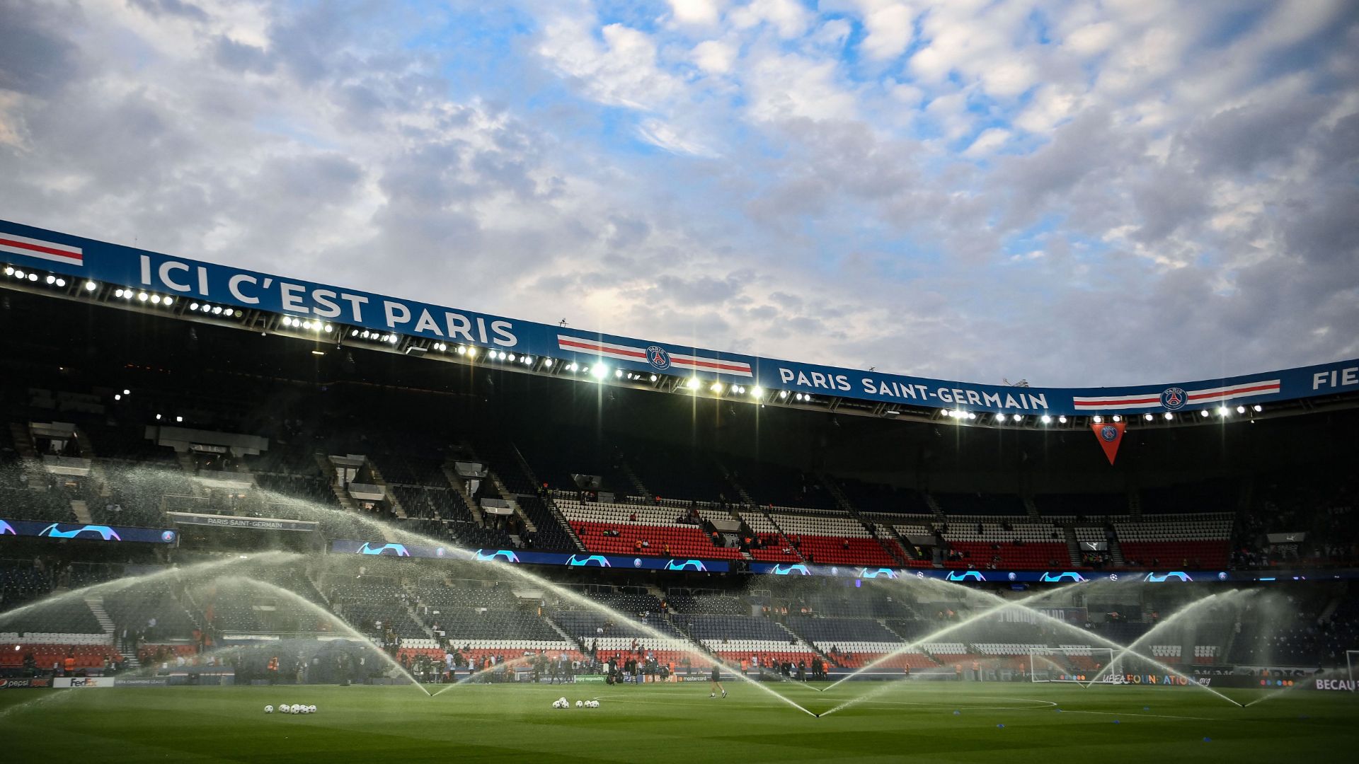 Parc des Princes 2022-23