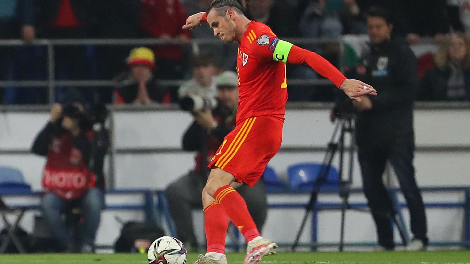 Gareth Bale Wales Austria