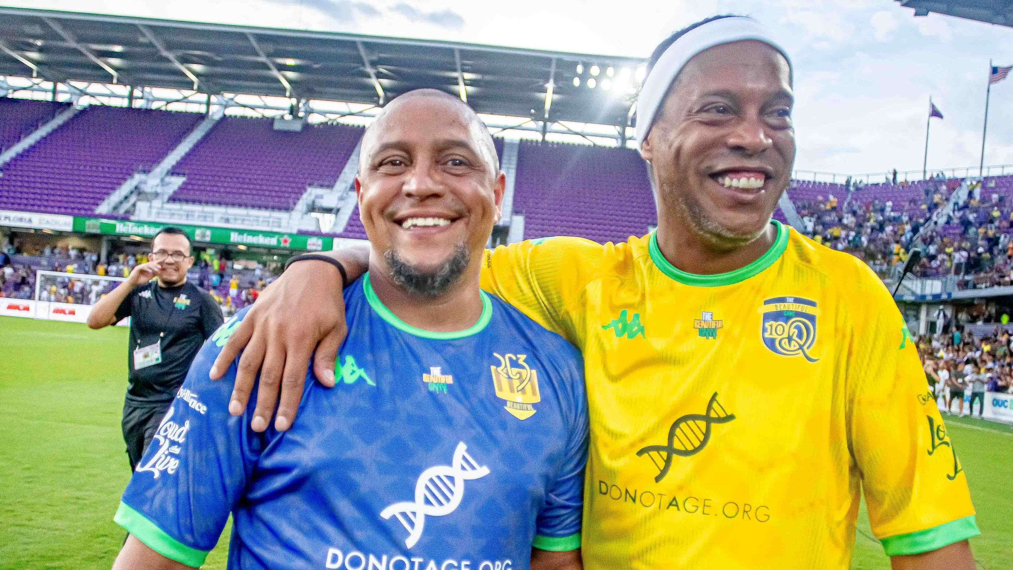 Ronaldinho and Roberto Carlos
