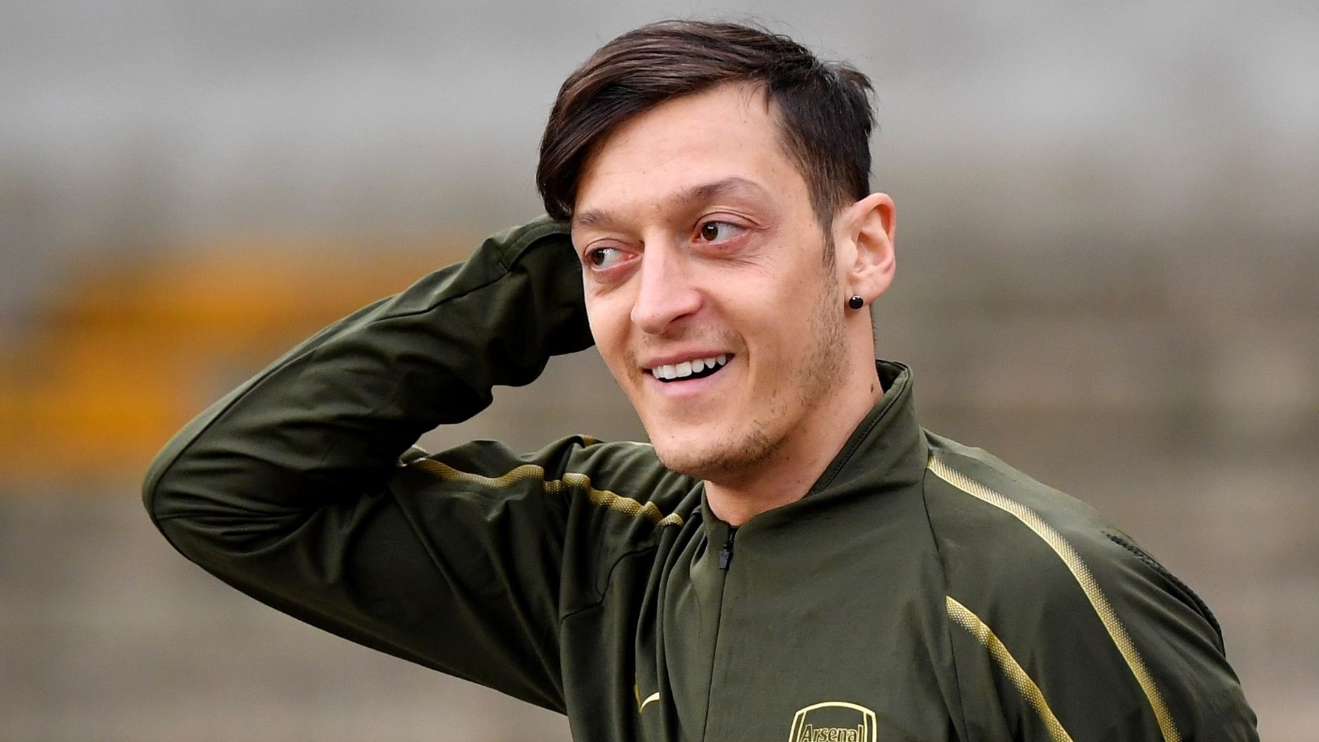 Mesut Ozil, Arsenal training
