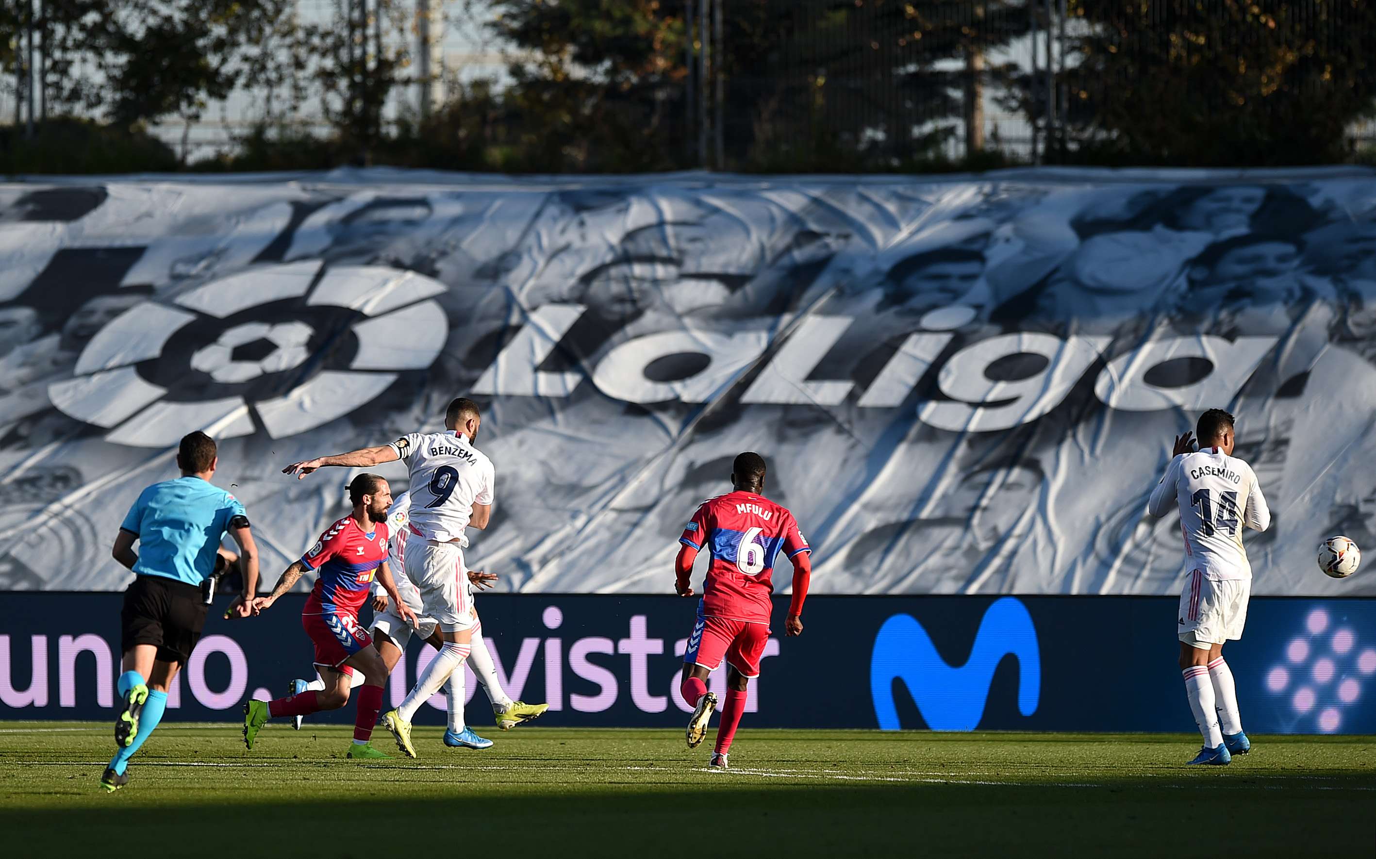 بنزيما امام إلتشي