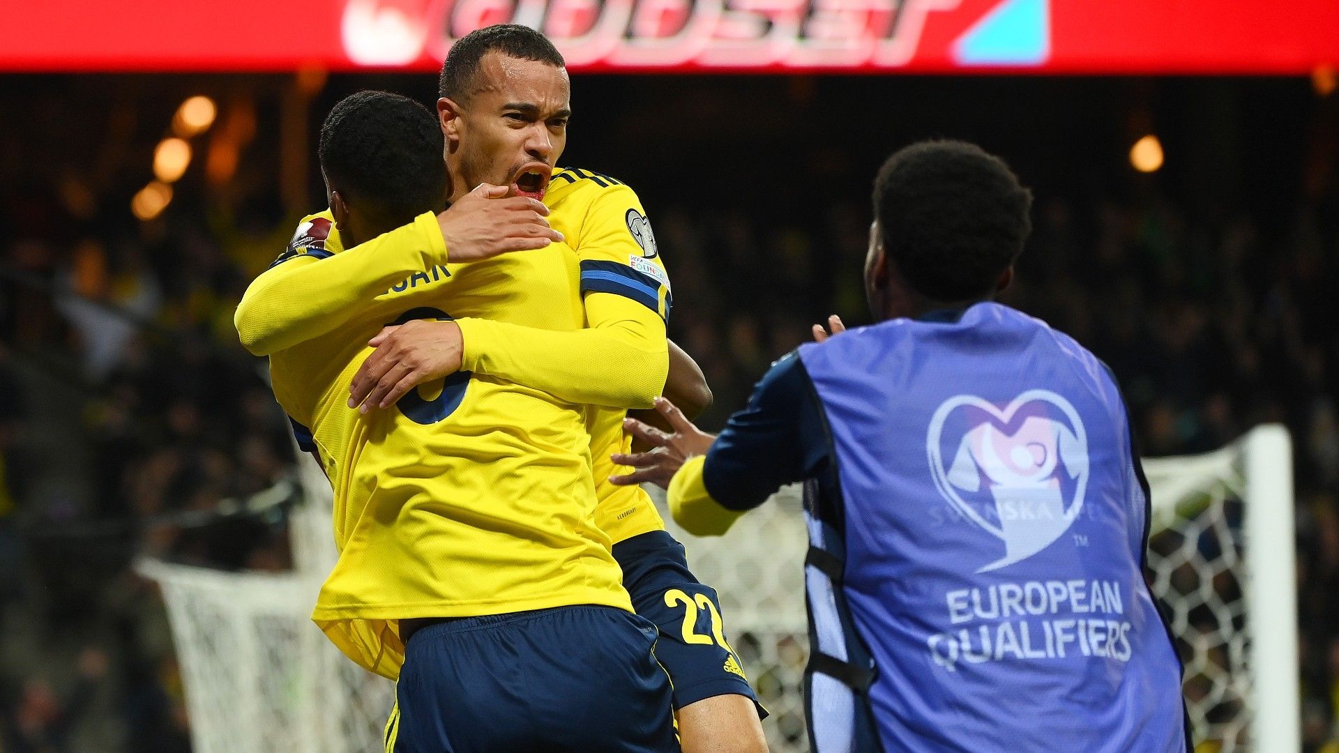 Robin Quaison of Sweden celebrates with Alexander Isak