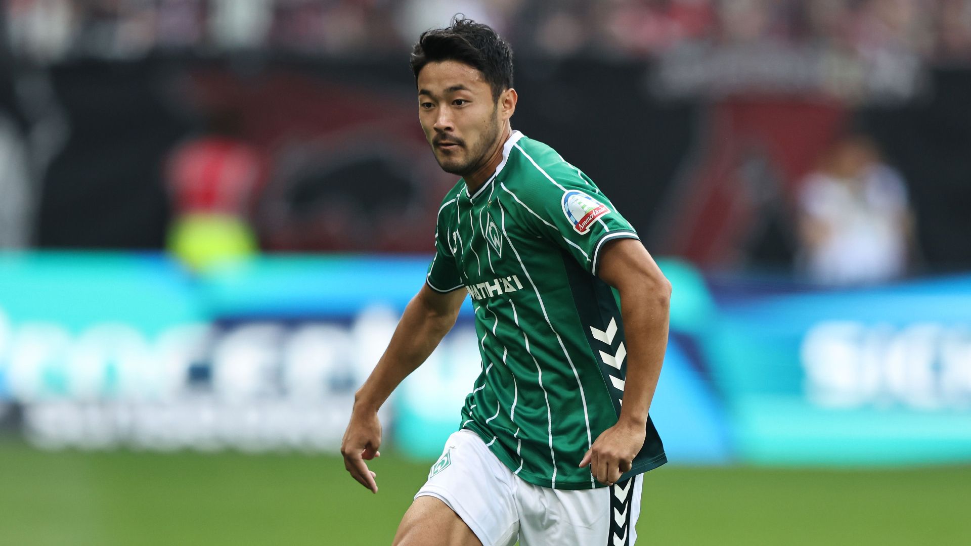 日本代表、ブレーメンデビューの菅原由勢を新たに招集！ 半年