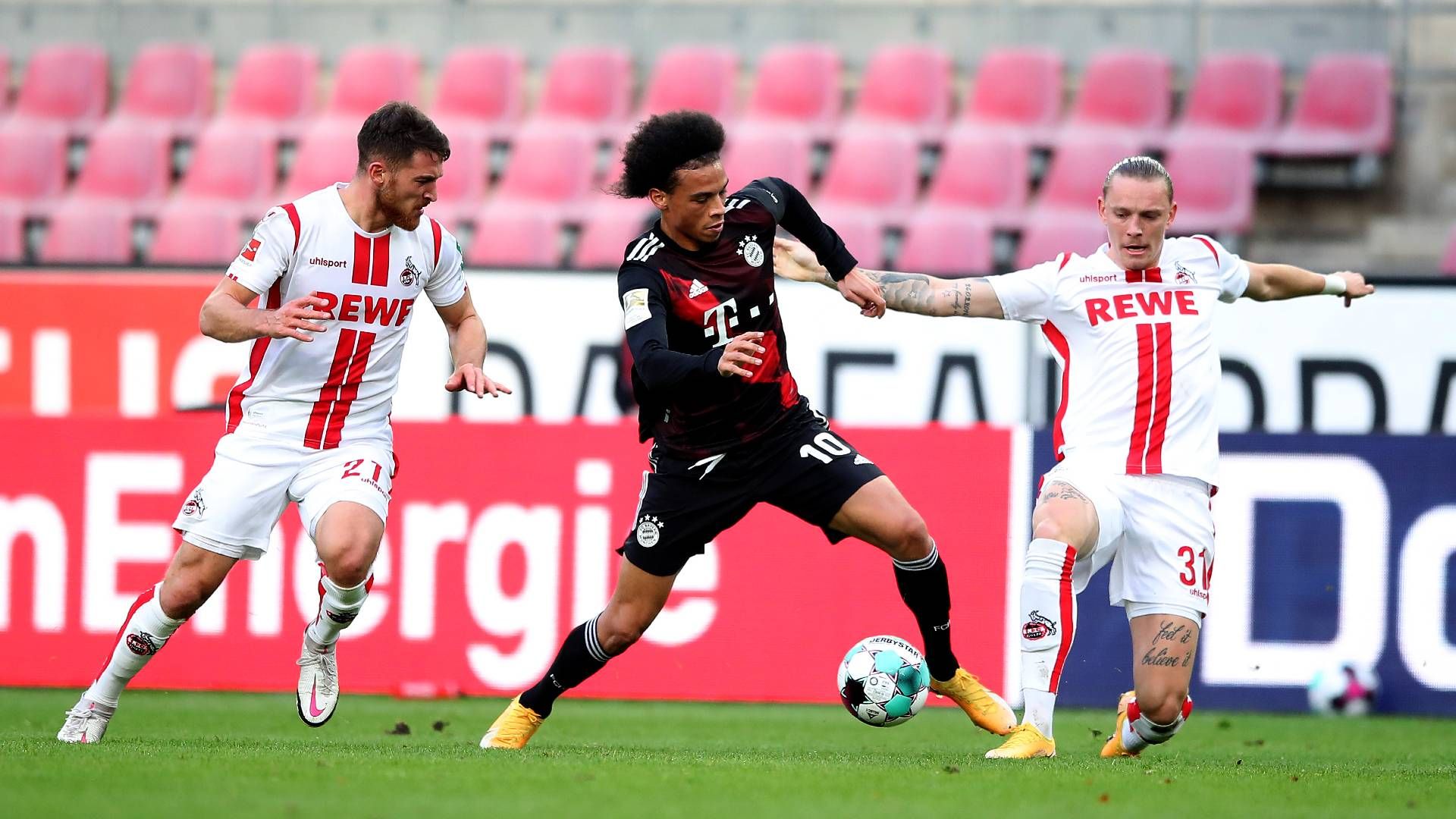 Leroy Sane Bayern München 1. FC Köln Zweikampf