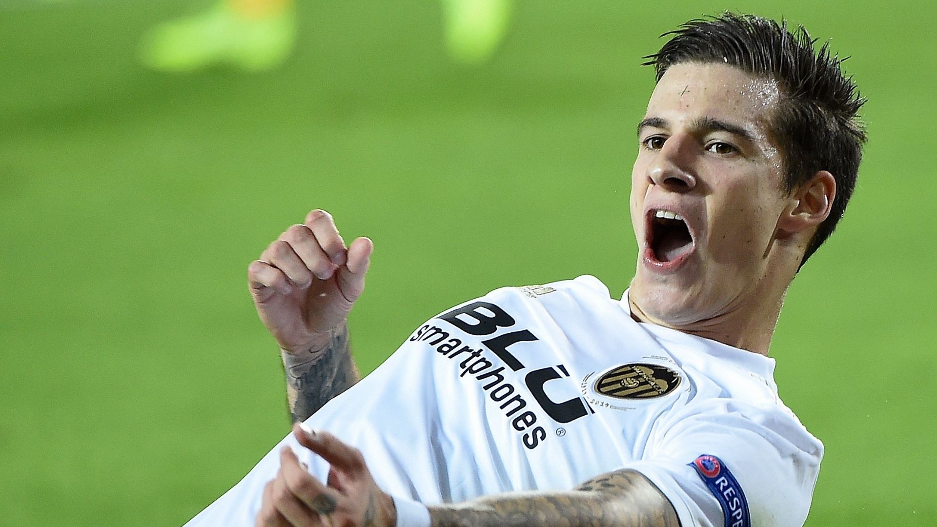 Santi Mina, Valencia