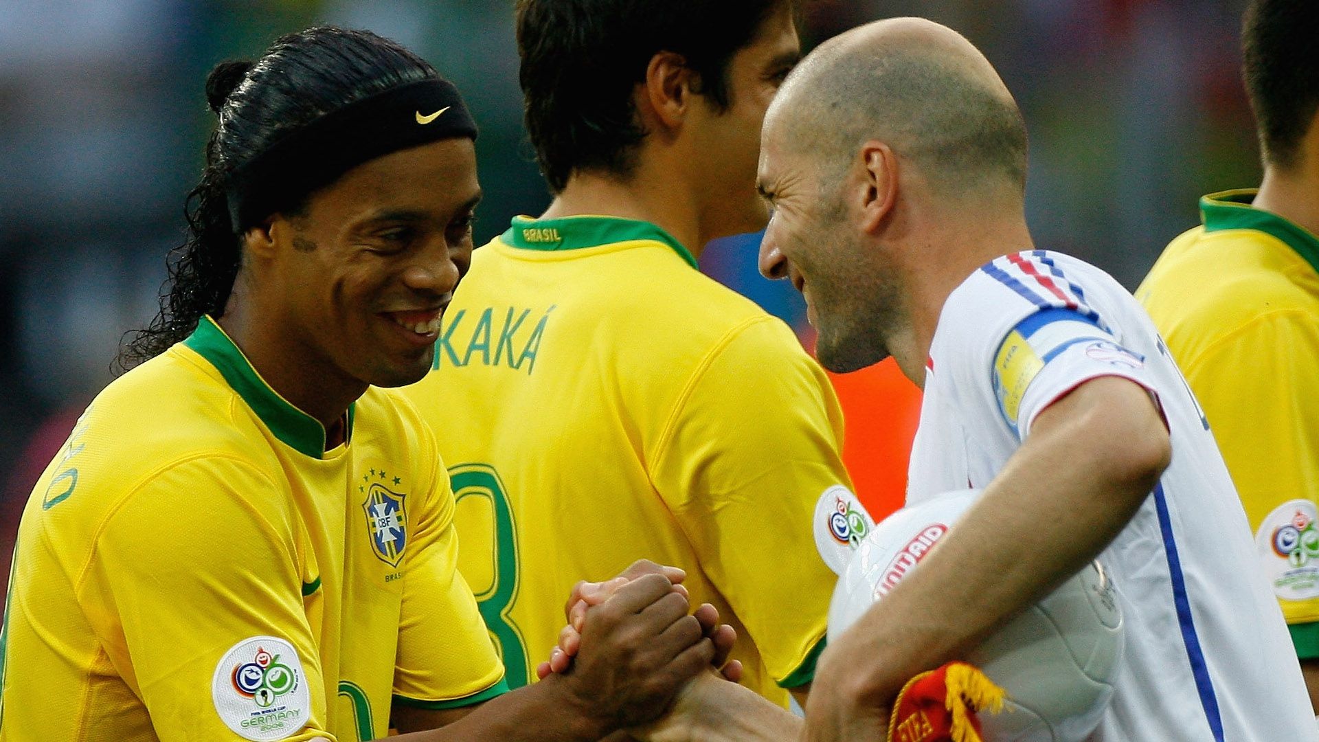 Ronaldinho e Zidane França x Brasil 01 07 06