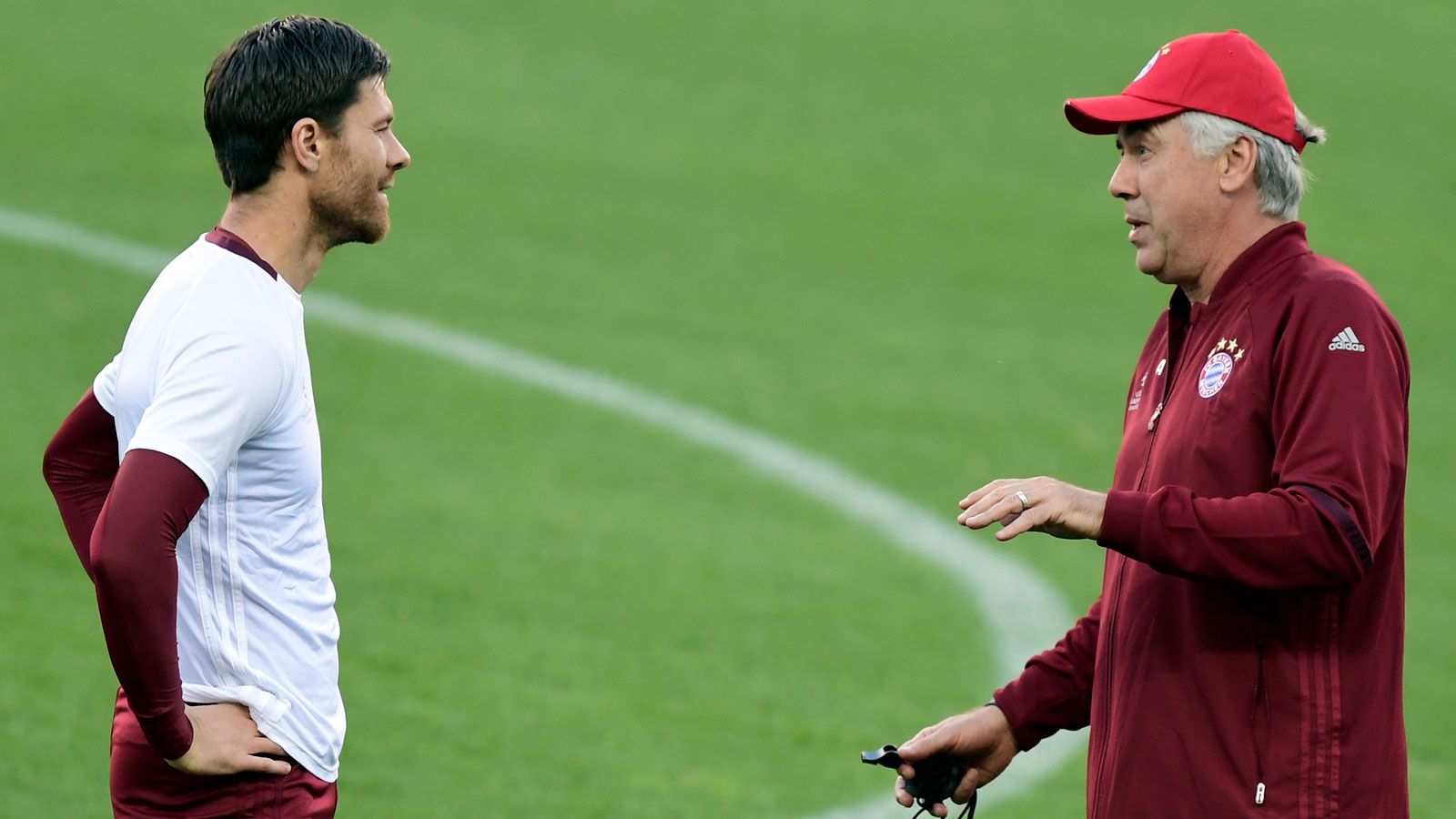 Xabi Alonso und Carlo Ancelotti