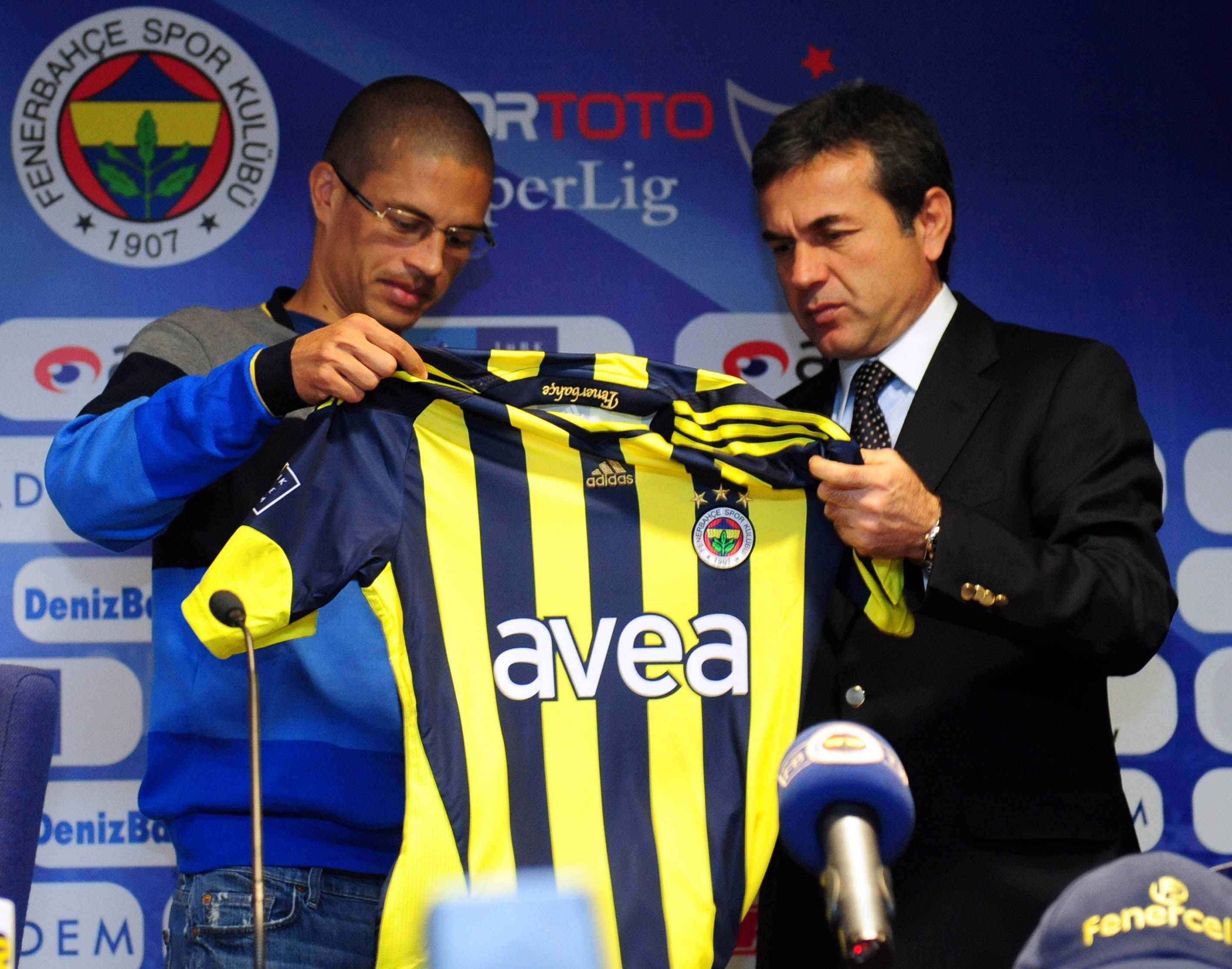 Alex de Souza Aykut Kocaman Fenerbahce