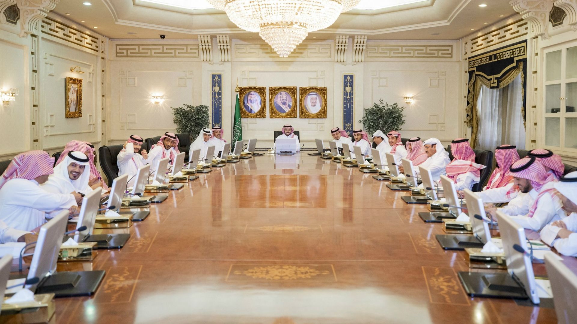 اجتماع وزير الرياضة السعودي مع رؤساء أندية الدوري السعودي