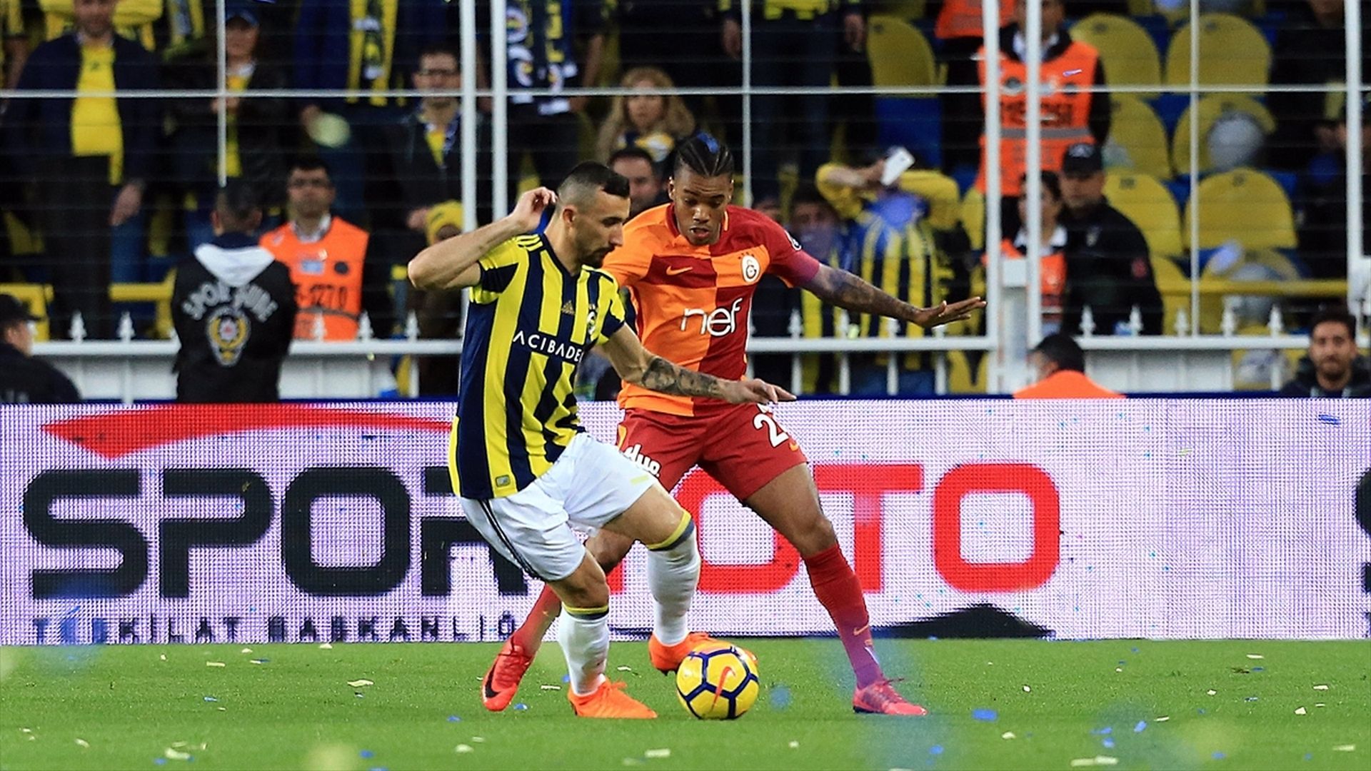 Mehmet Topal Garry Rodrigues Fenerbahce Galatasaray 3172018