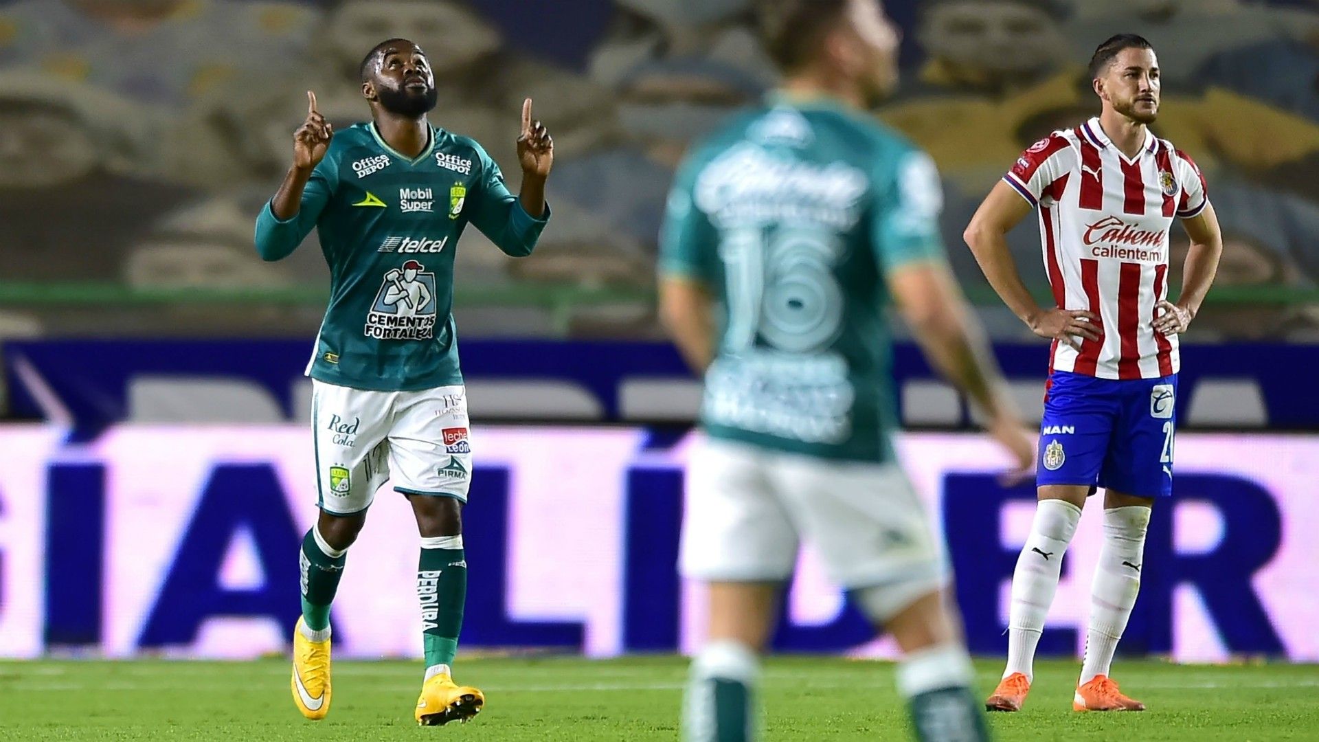 Joel Campbell León vs Chivas