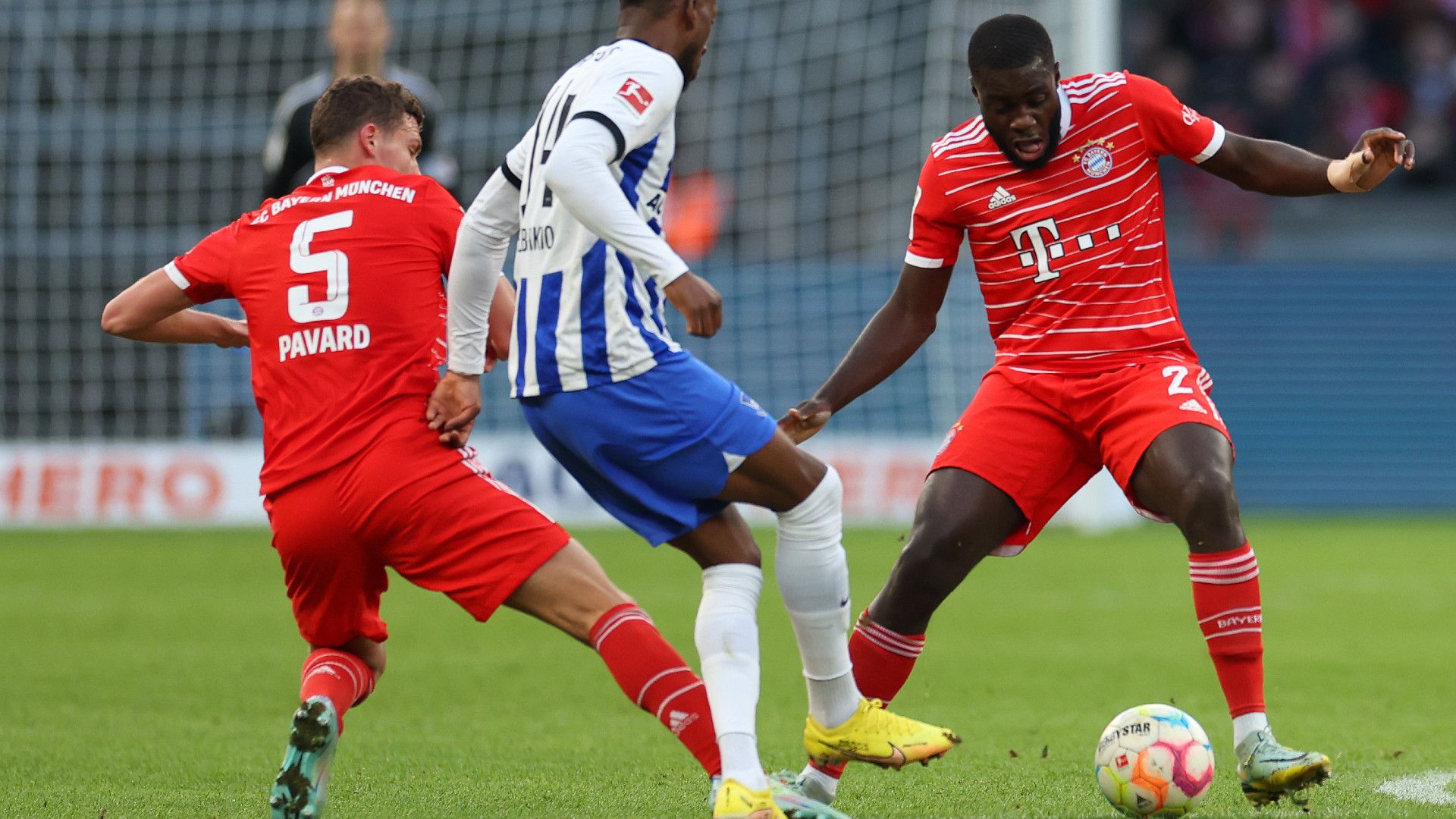 DAYOT UPAMECANO BAYERN MÜNCHEN BUNDESLIGA 05112022