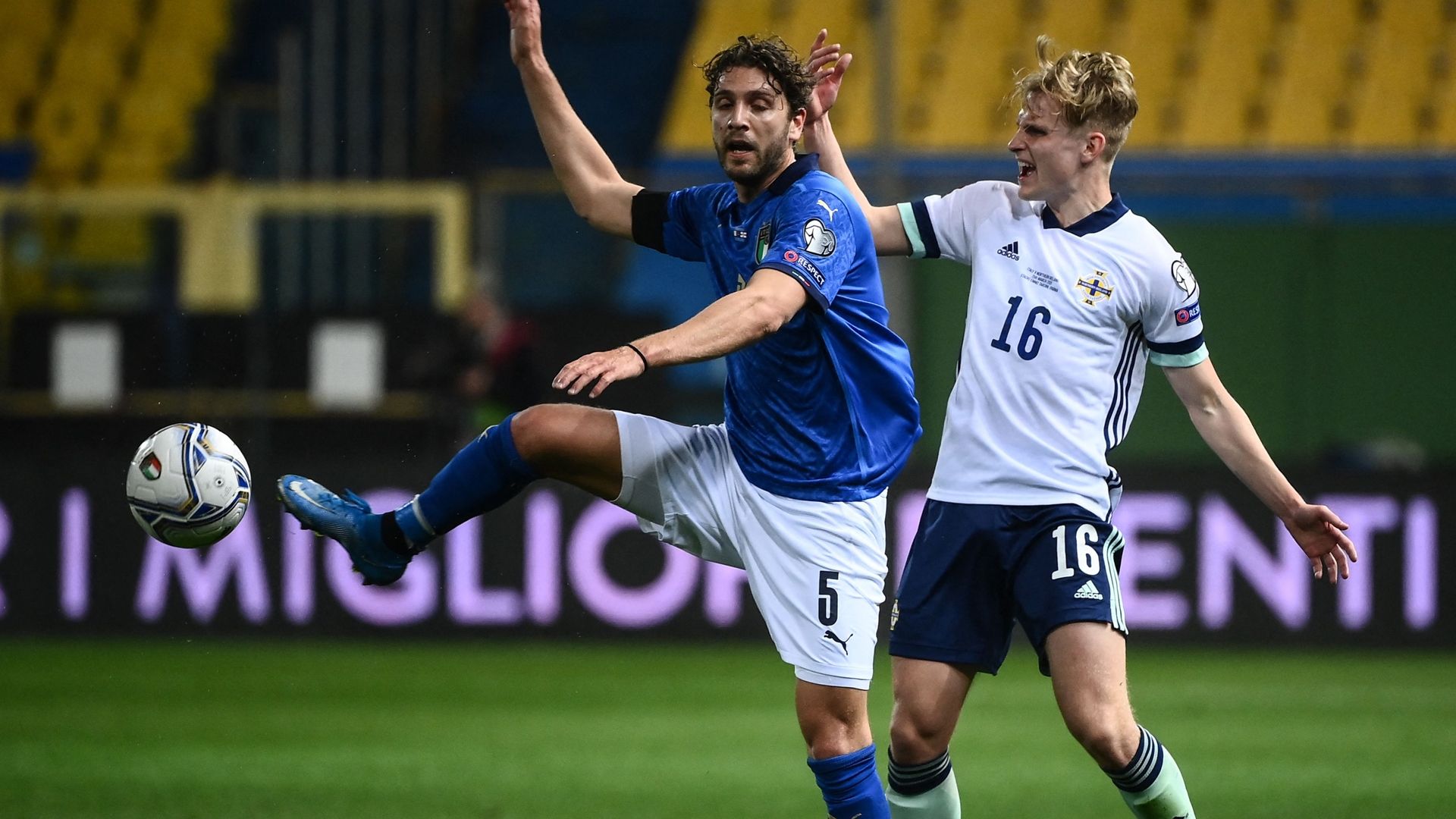 Locatelli y McCann, Italia vs. Irlanda del Norte