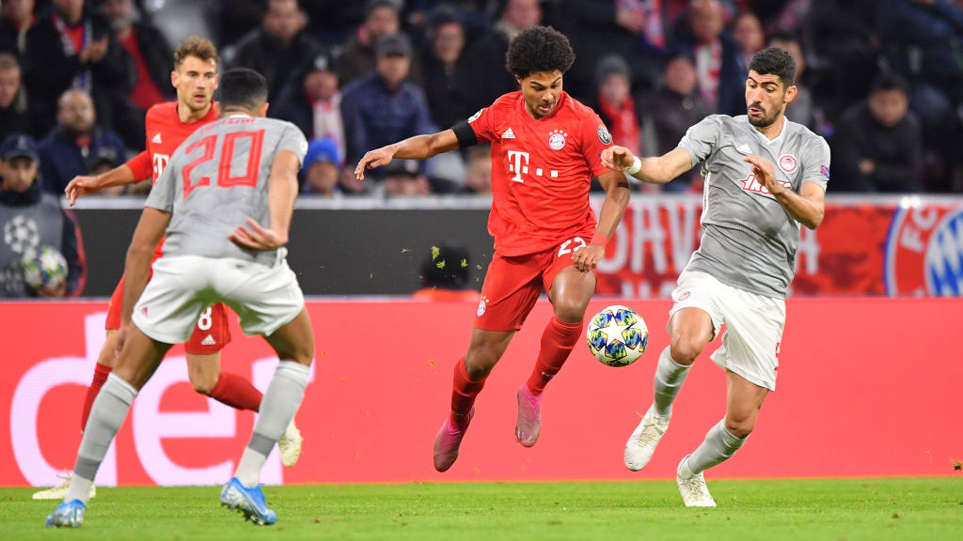 Serge Gnabry FC Bayern München Olympiakos Piräus Champions League 06112019
