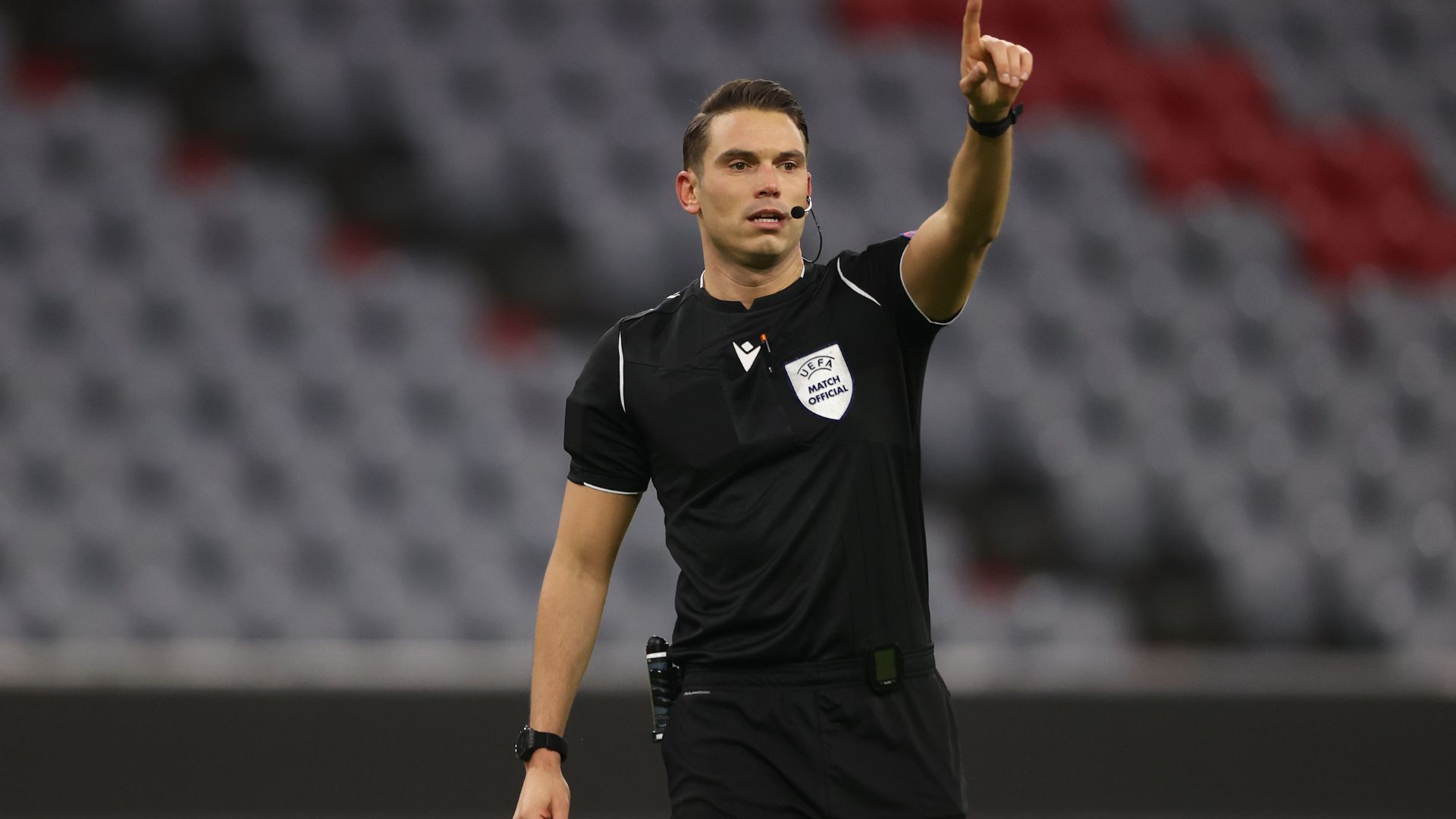 Sandro Schärer, árbitro internacional