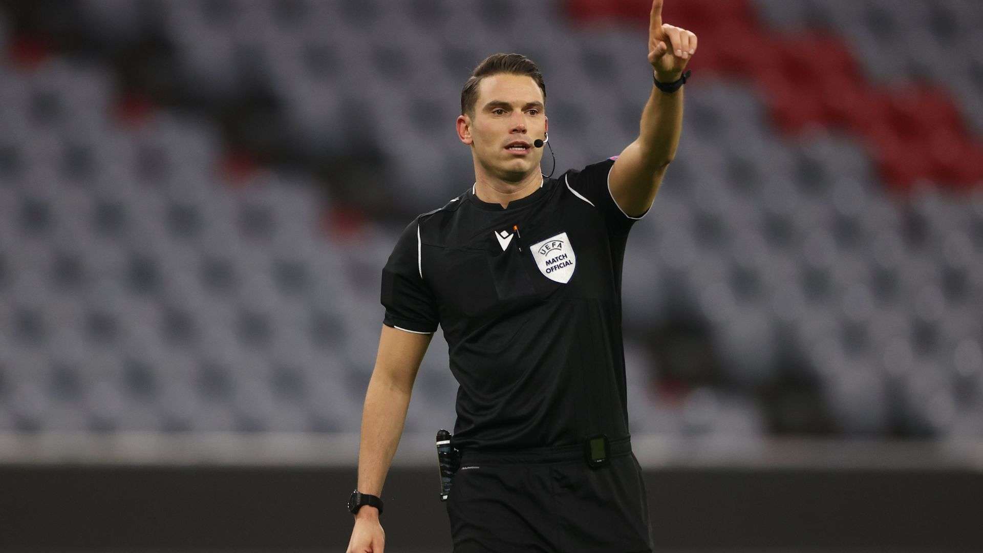 Sandro Schärer, árbitro internacional