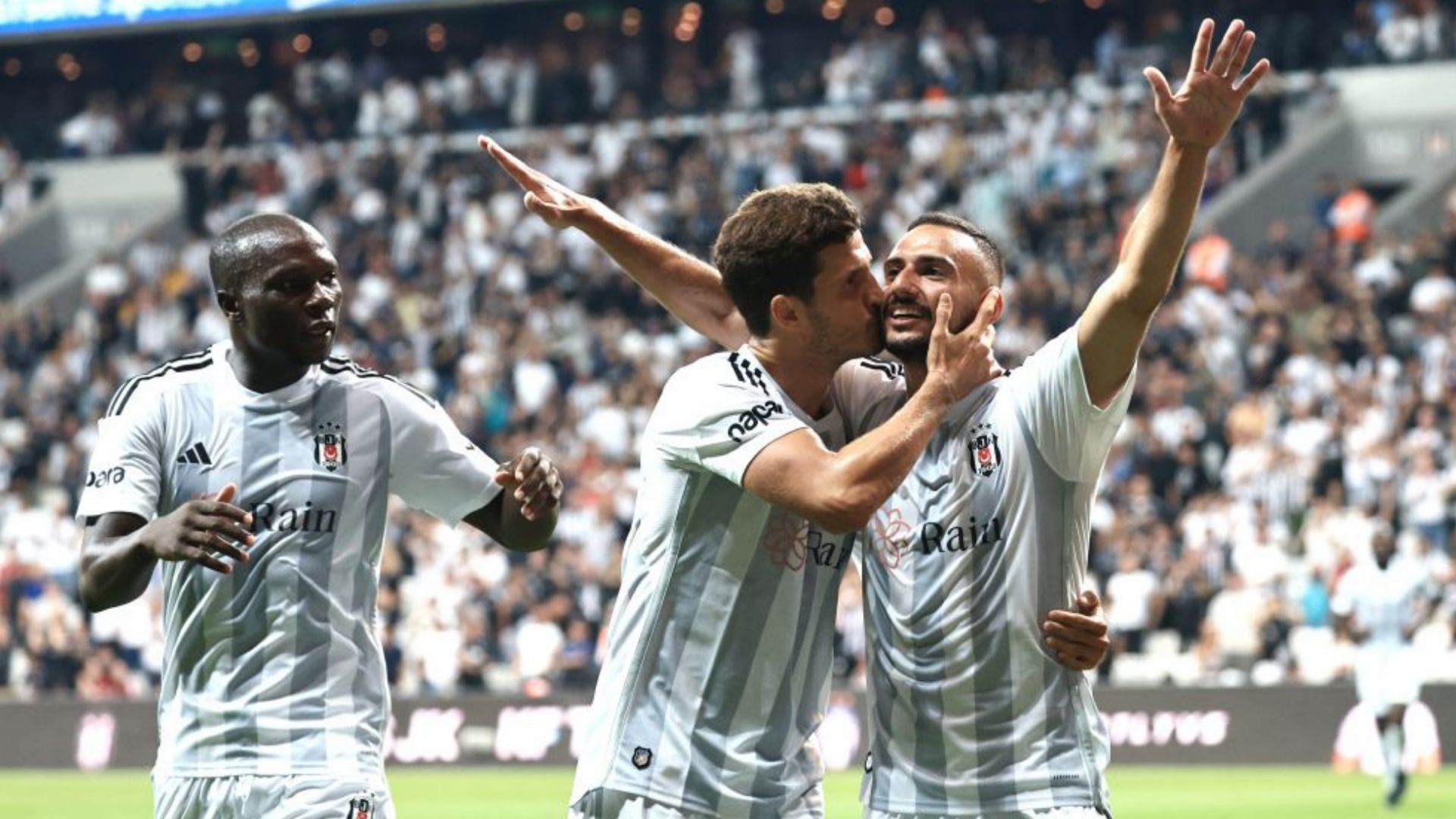 Onur Bulut, Salih Uçan, Beşiktaş