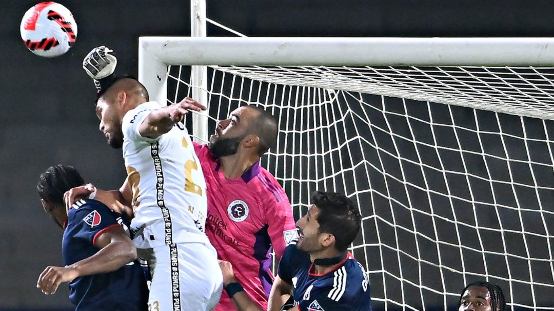 Pumas NE Revolution Nicolás Freire Concachampions 2022