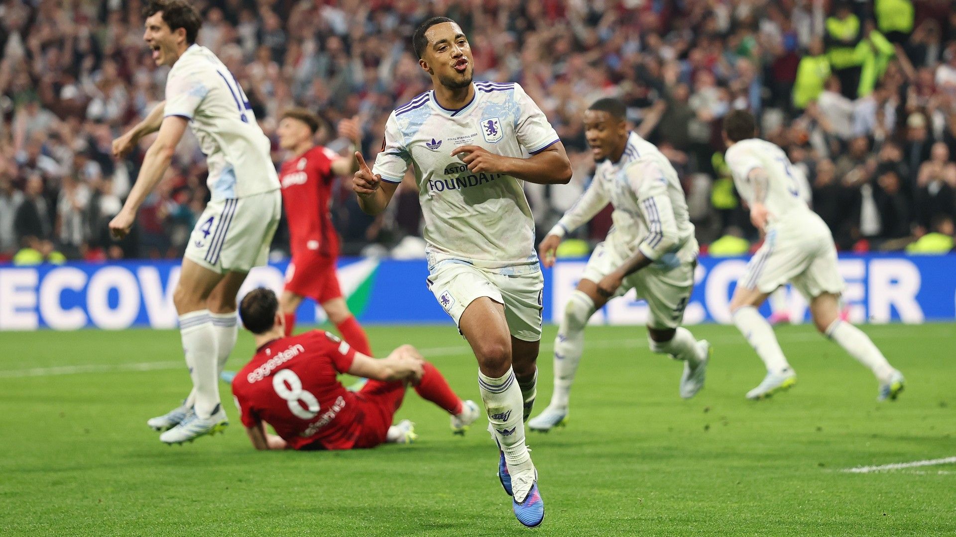 YOURI TIELEMANS ASTON VILLA 