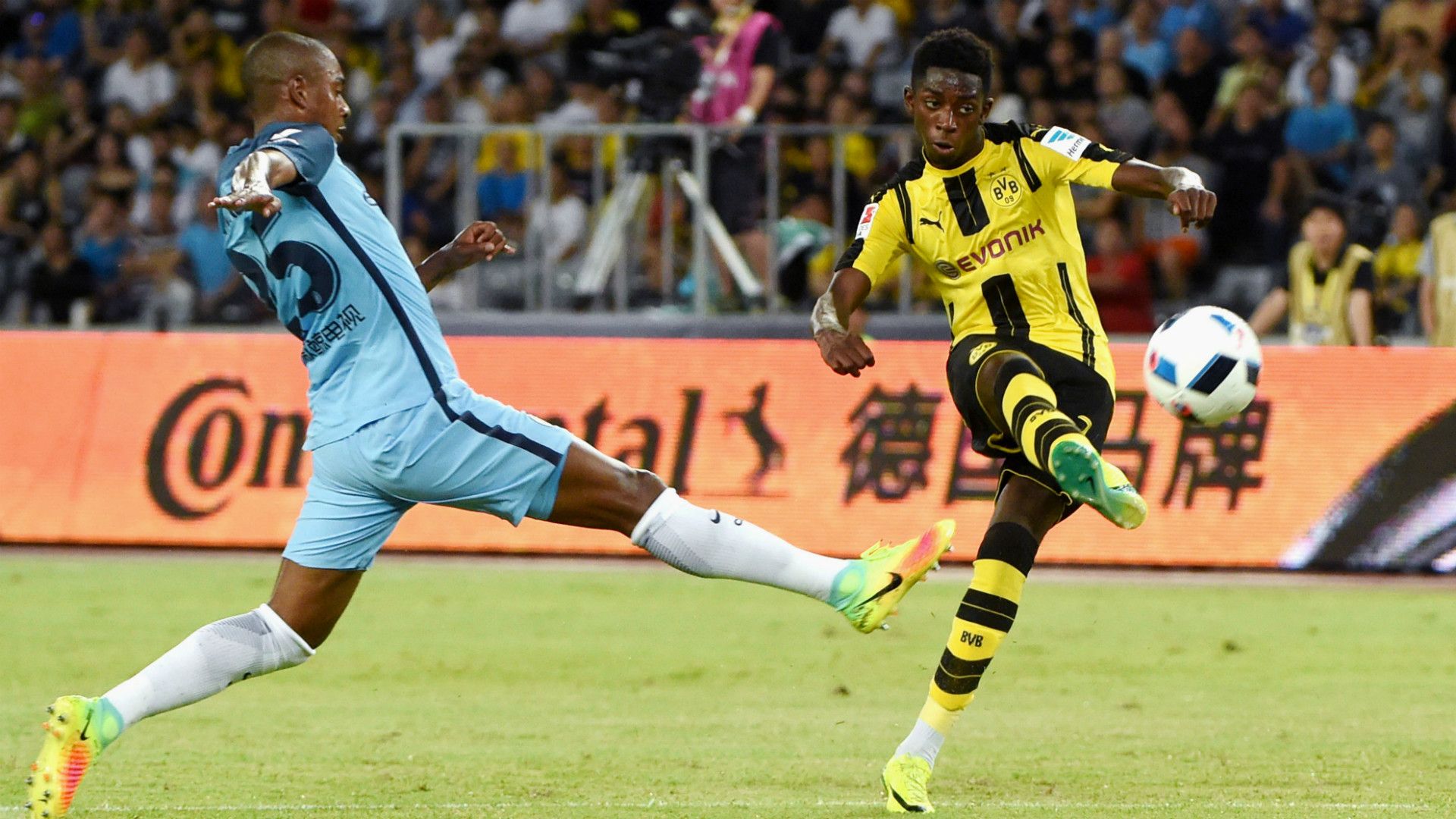 Fernandinho Ousmane Dembele Borussia Dortmund Manchester City 28072016