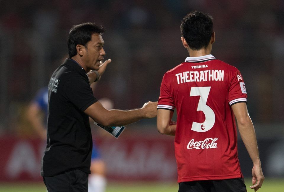 ธชตวัน ศรีปาน - ธีราทร บุญมาทัน