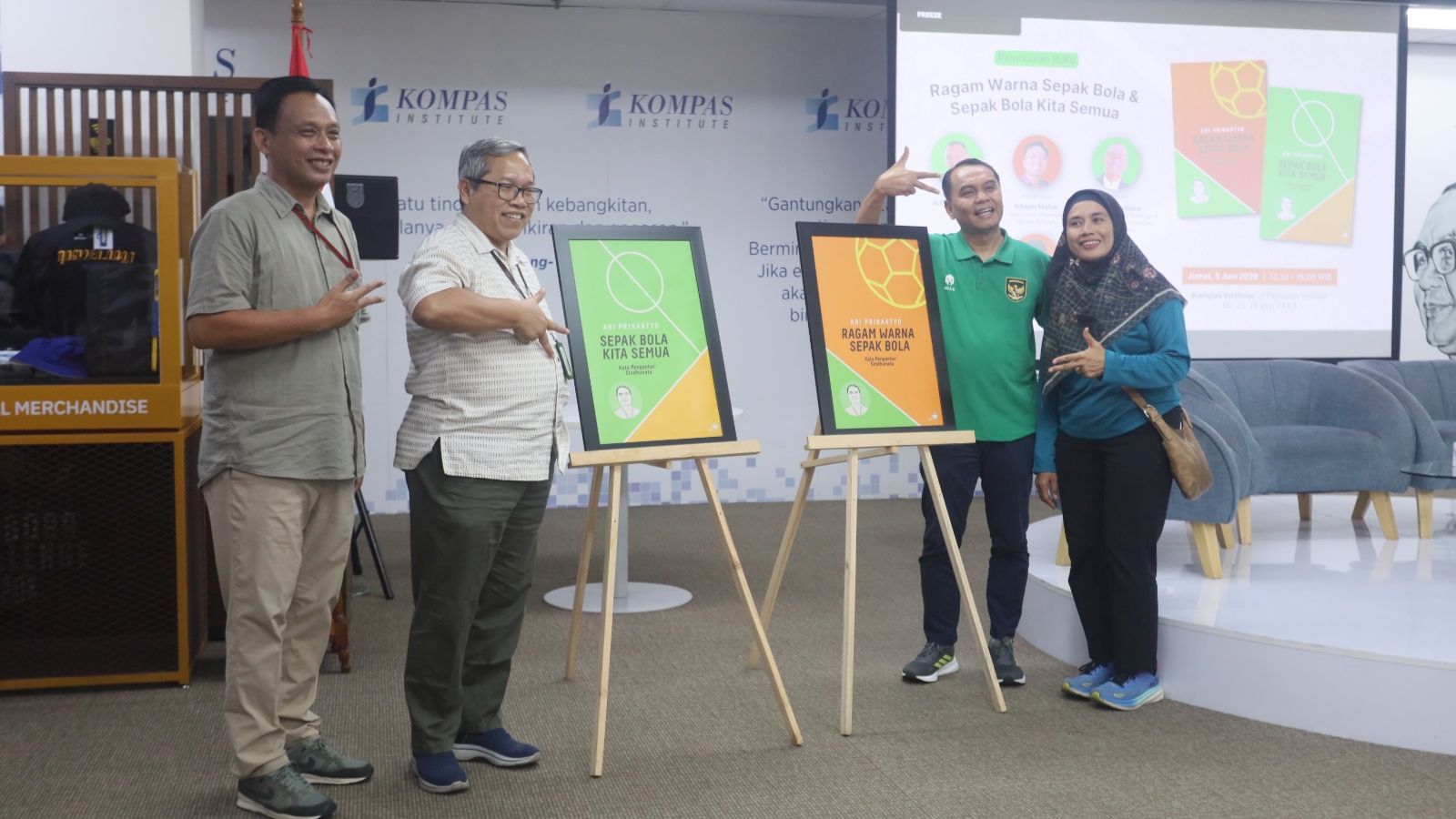 Peluncuran Buku Kompas