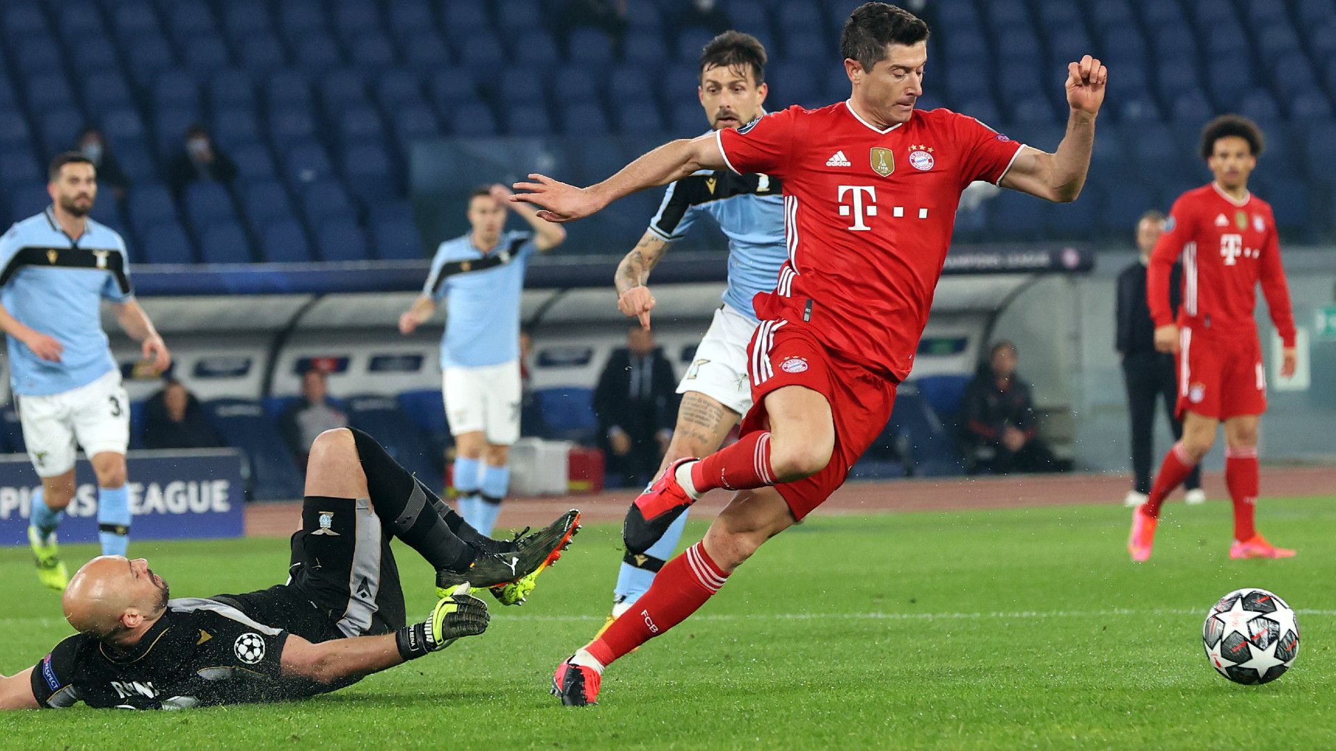 ROBERT LEWANDOWSKI BAYERN MÜNCHEN CHAMPIONS LEAGUE 23022021