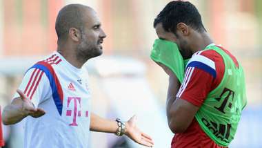 Pep Guardiola Medhi Benatia Bayern Munich