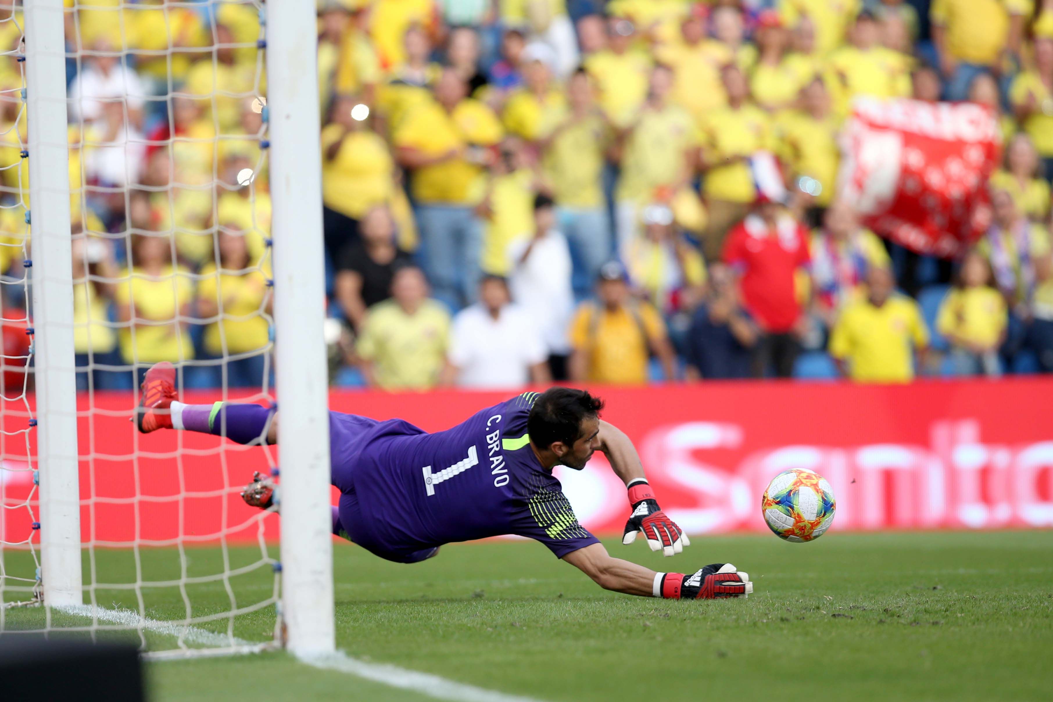 Claudio Bravo - Selección Chilena