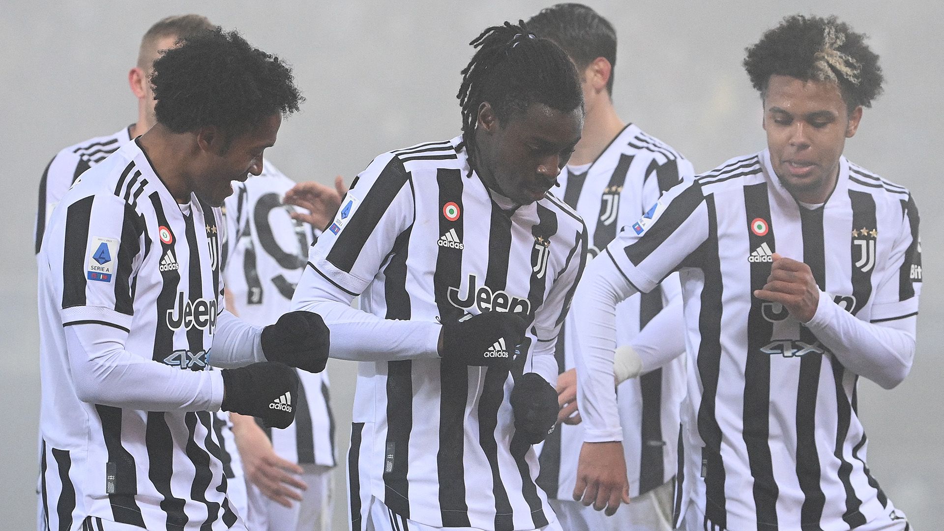 Juventus celebrating 2021-22