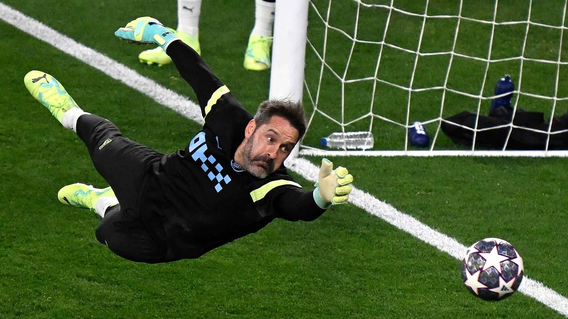 Scott Carson