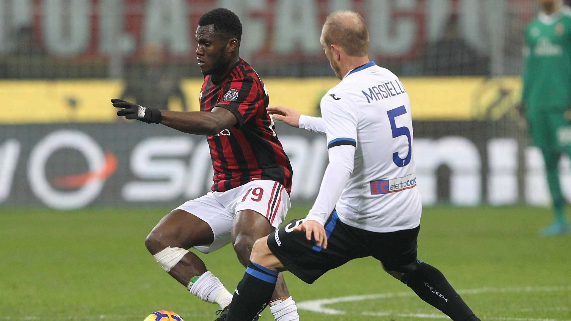 Franck Kessié Andrea Masiello Milan Atalanta Serie A 12232017