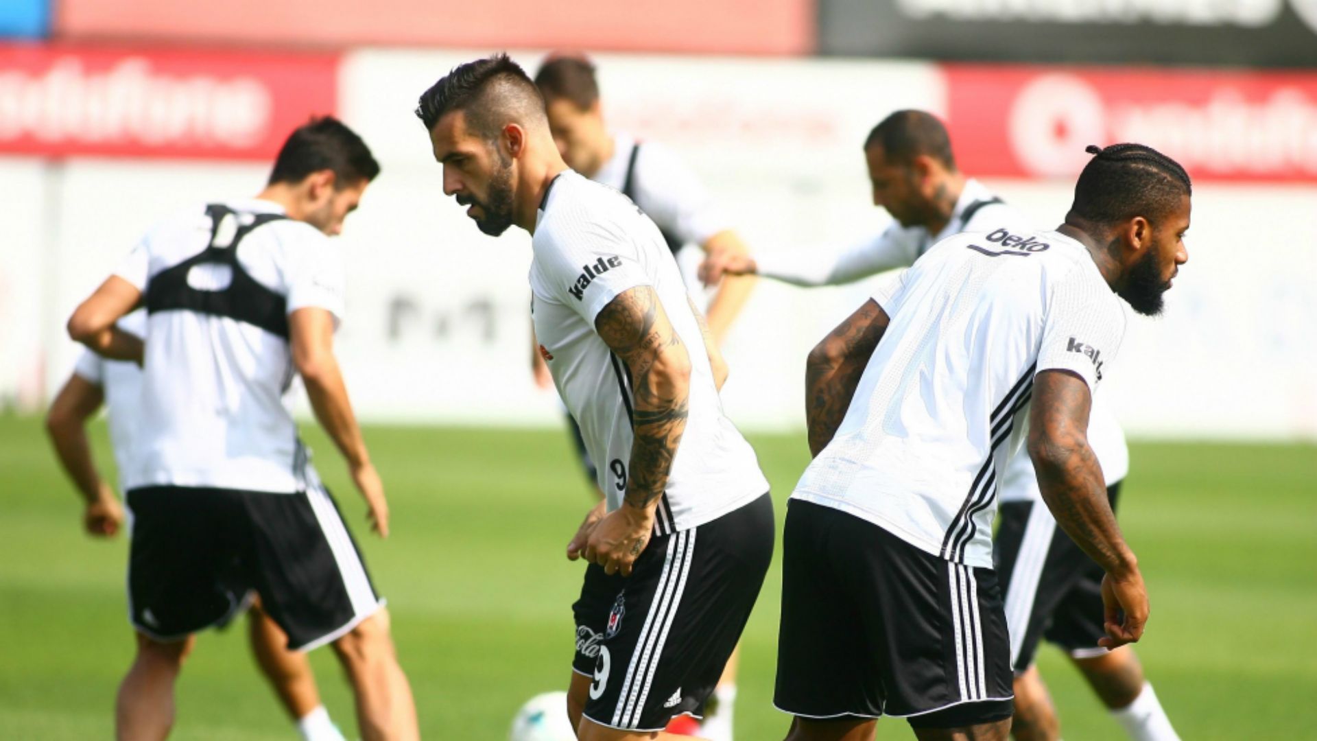 Alvaro Negredo Jeremain Lens Besiktas training
