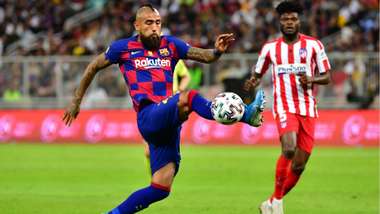 Arturo Vidal Barcelona Atletico Supercup 2020