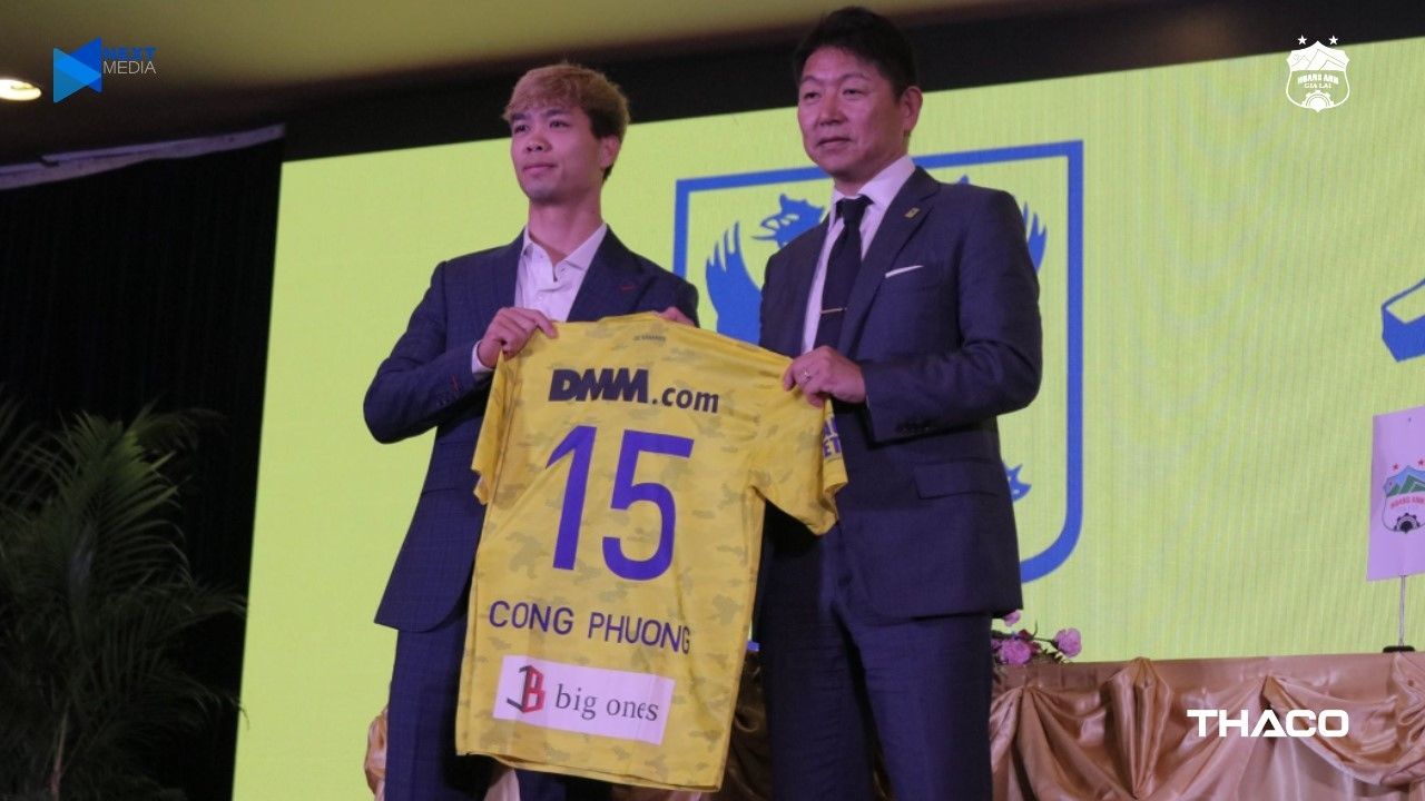 Nguyen Cong Phuong Number Shirt Sint-Truidense