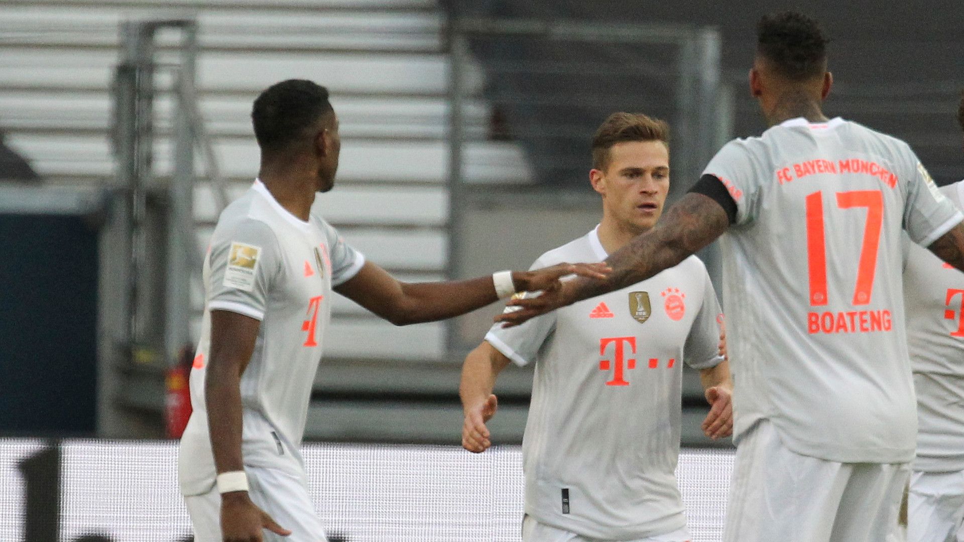 Bayern München Robert Lewandwoski 20022021