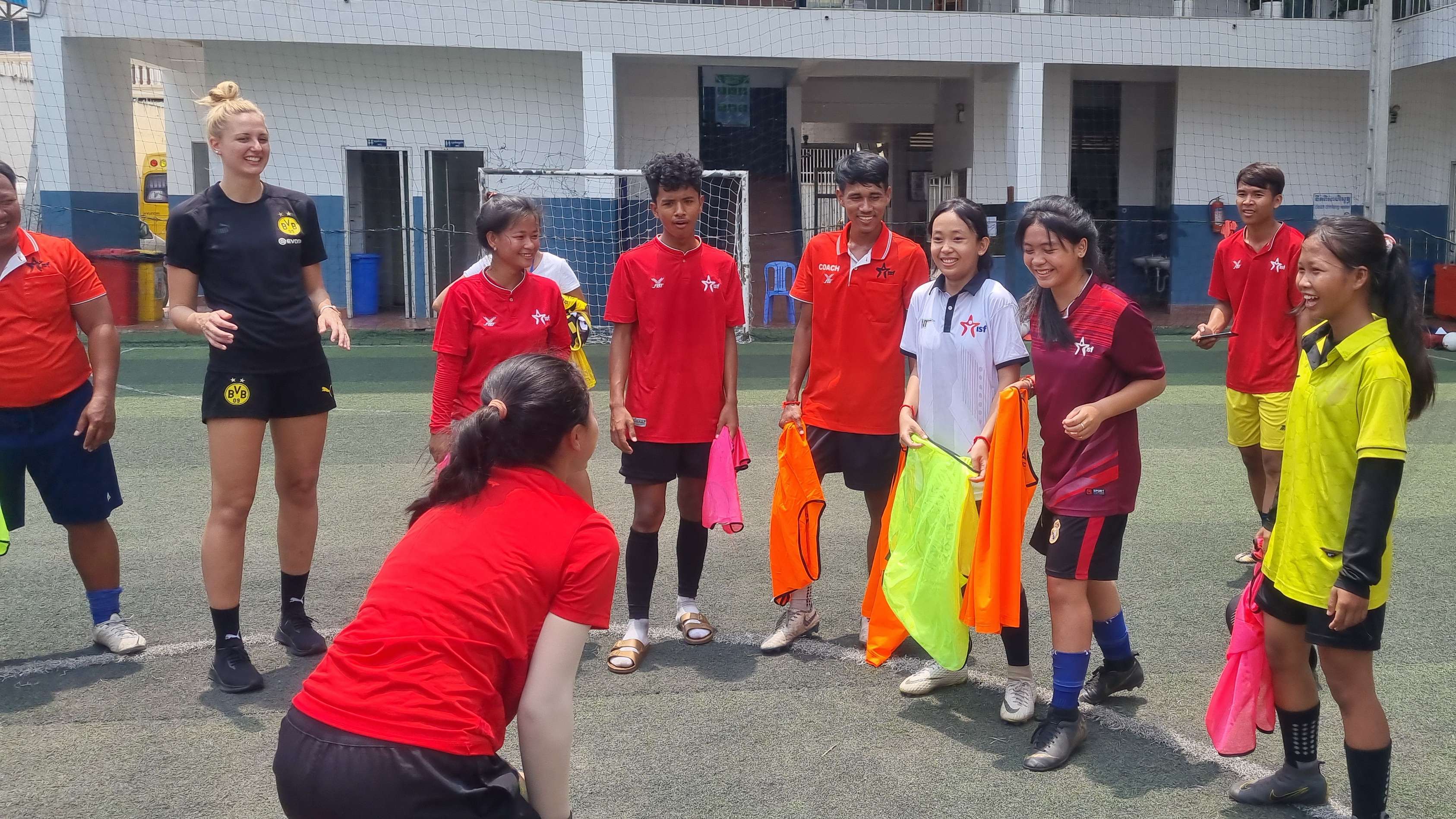 Julia Farr Borussia Dortmund Cambodia