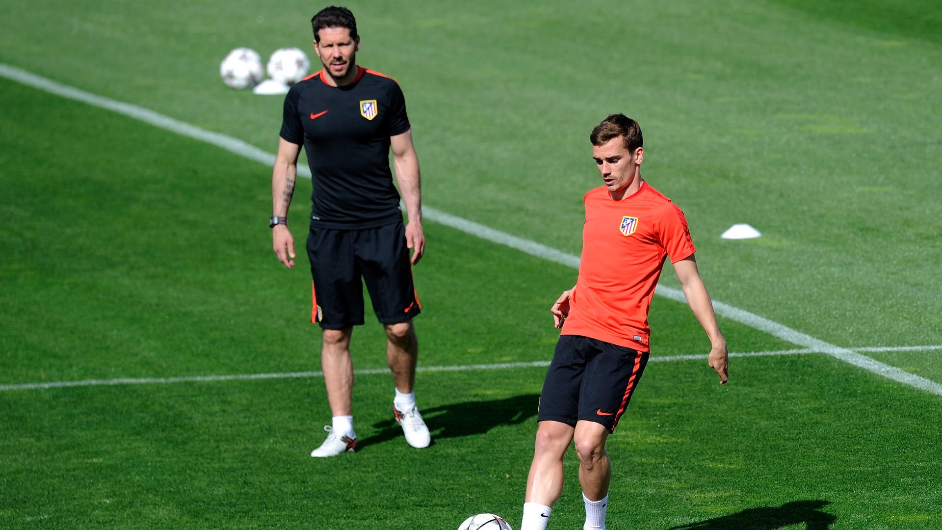 Diego Simeone Antoine Griezmann Atletico Madrid