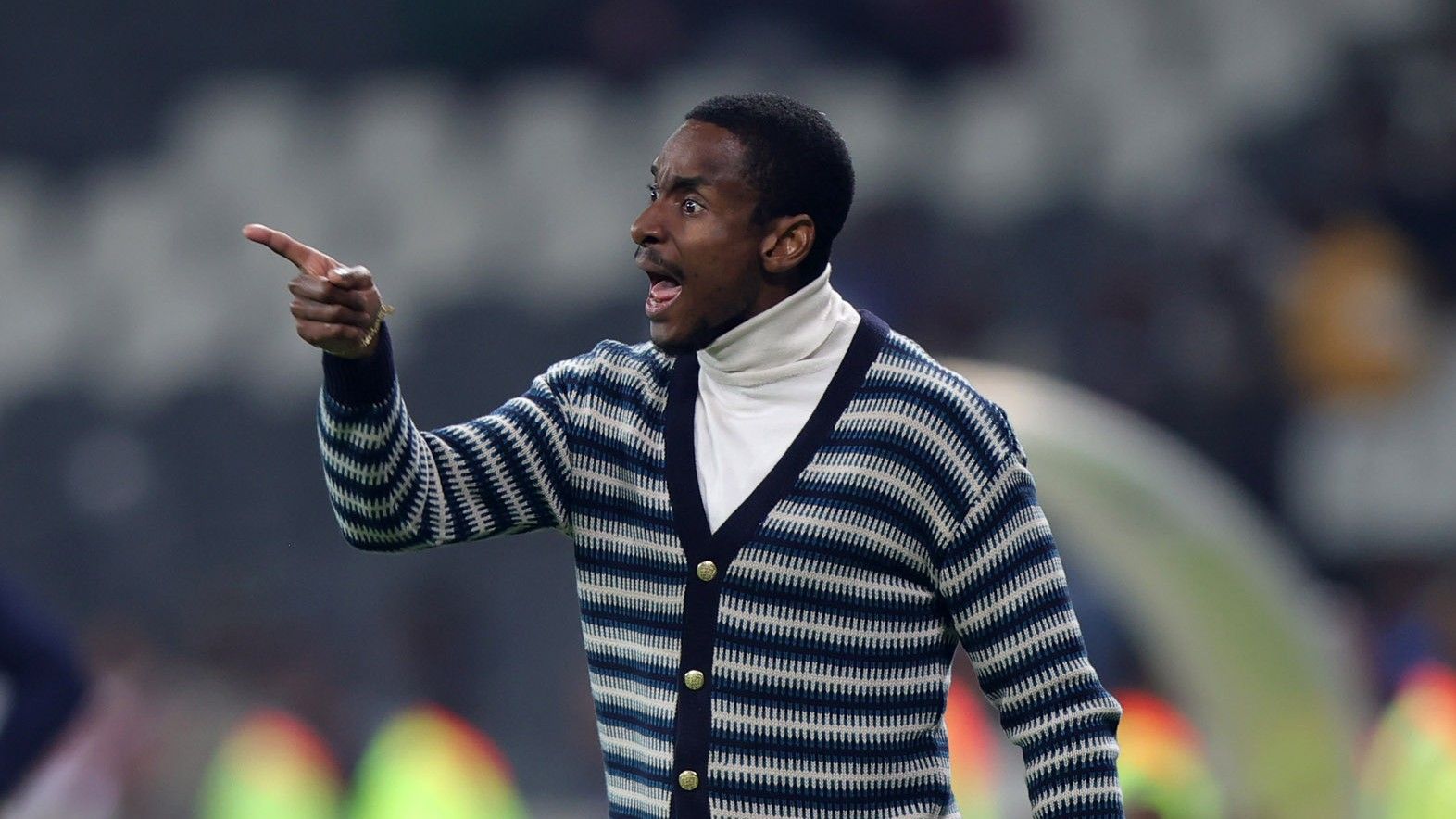 Mandla is very capable!' Orlando Pirates told to overlook Pitso Mosimane  and Rhulani Mokwena & replace Jose Riveiro with Ncikazi as permanent head  coach | Goal.com South Africa