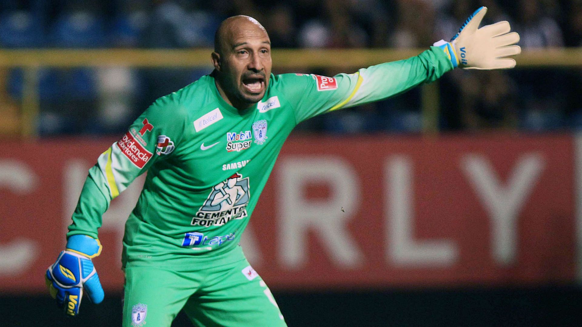 Óscar Pérez, Pachuca, 25122015