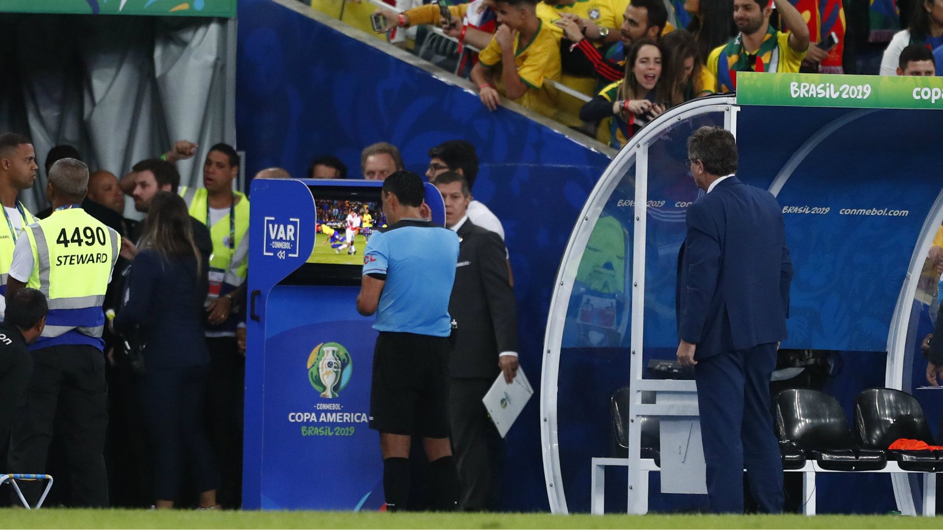 Roberto Tobar VAR 070719