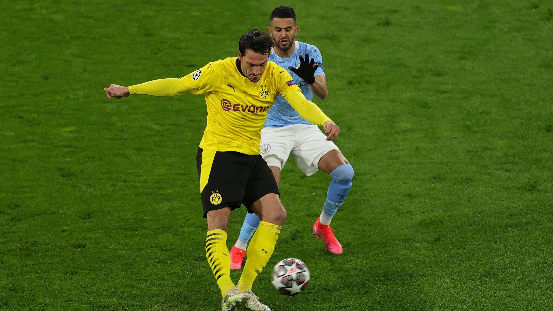 Mats Hummels Riyad Mahrez Dortmund Manchester City