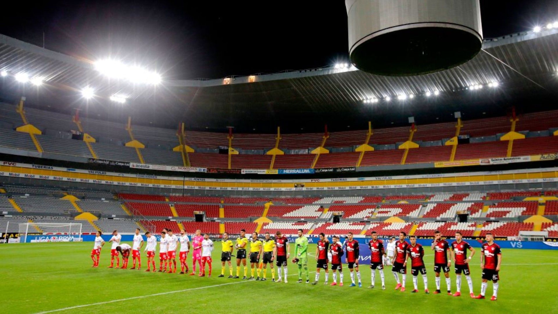 Foto del estadio jalisco en día de partido