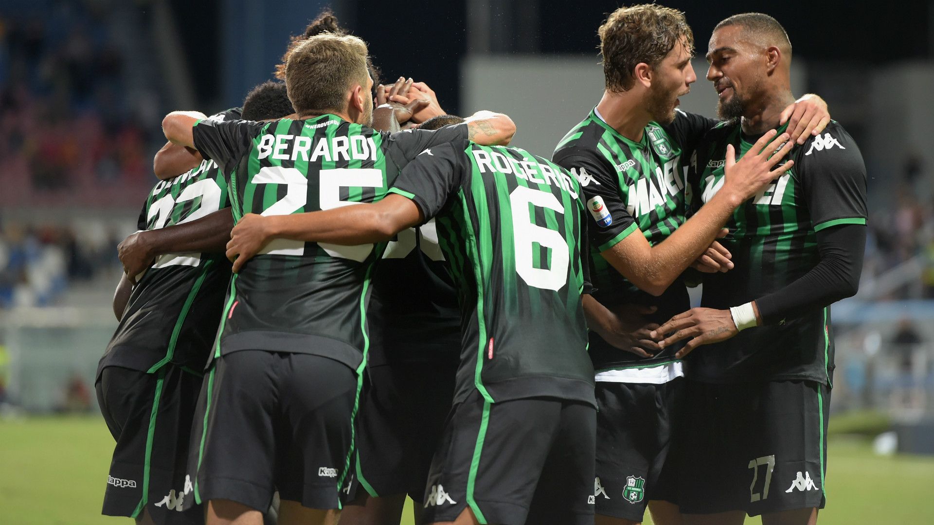 Sassuolo celebrating goal against Genoa