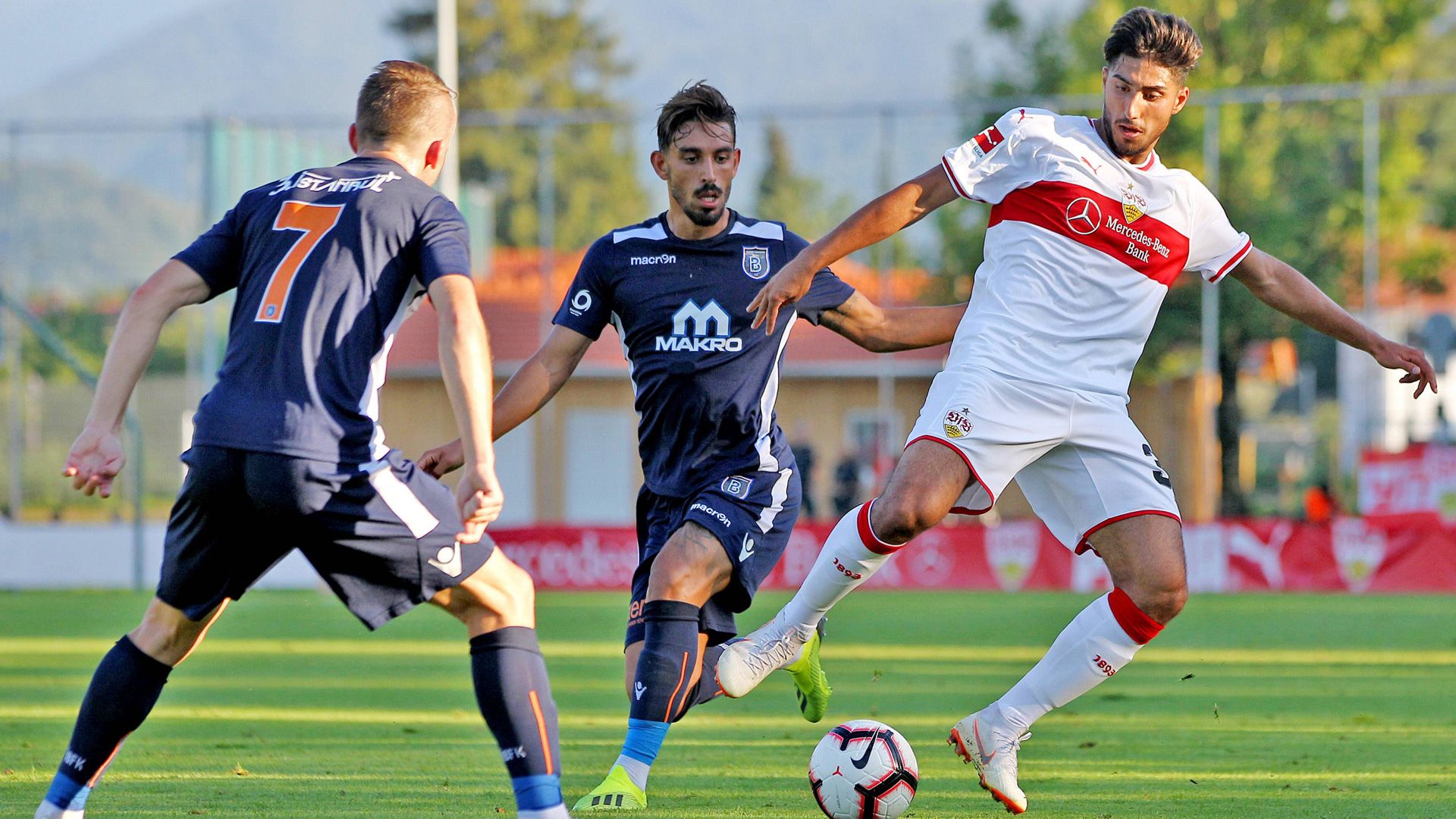 ONLY GERMANY VfB Stuttgart Berkay Özcan Basaksehir Testspiel 30072018