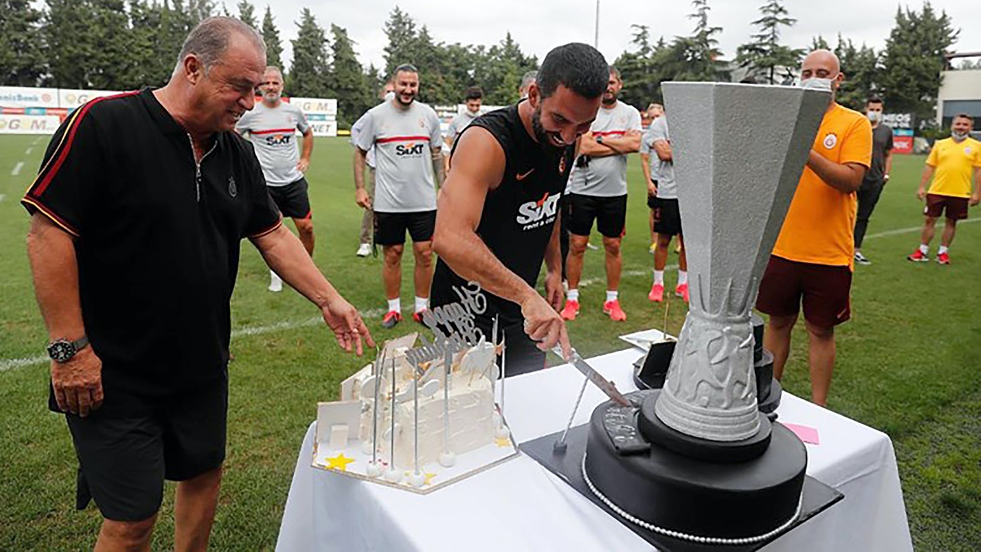 Fatih Terim birthday Arda Turan cake Galatasaray